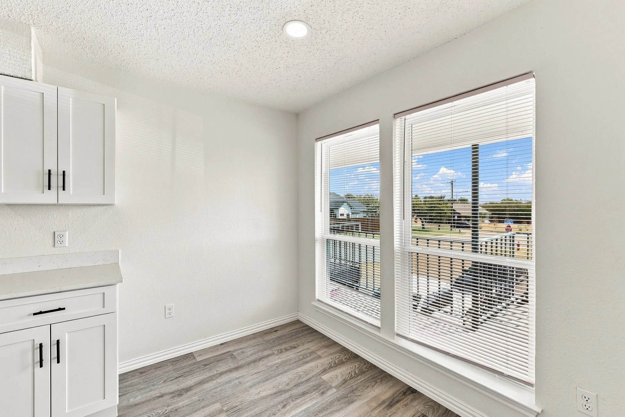 Quadruplex For Rent in Tarrant County , 8137 Foxfire Lane A, White Settlement, Texas 76108, 3 Bedroom, 2 Bathroom, Garage spaces, 1,030 Sqft, built in 1984, mls#21392205, Real Estate Agent in White Settlement, Homes For Rent in Tarrant county, Homes For Rent in White Settlement, Realtor in White Settlement Texas, Real Estate Brokerage Independent Realty Texas, Luminita Cordes Realtor