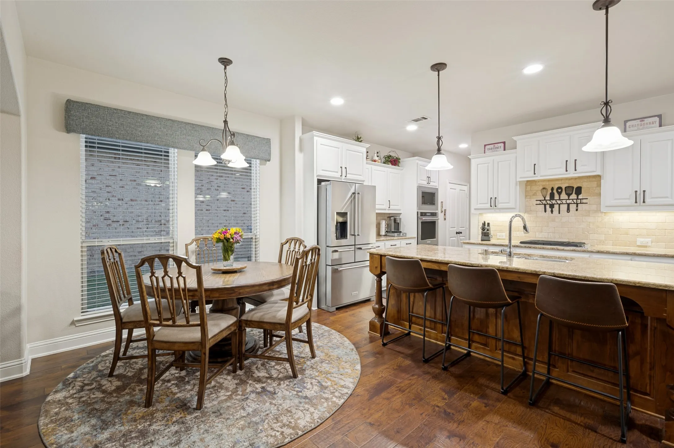 Single Family Residence For Sale in Denton County , 3108 Stonefield, The Colony, Texas 75056, 4 Bedroom, 4 Bathroom, 2 Garage spaces, 3,564 Sqft, built in 2011, mls#21390917, Real Estate Agent in The Colony, Homes For Sale in Denton county, Homes For Sale in The Colony, Realtor in The Colony Texas, Real Estate Brokerage Independent Realty Texas, Luminita Cordes Realtor