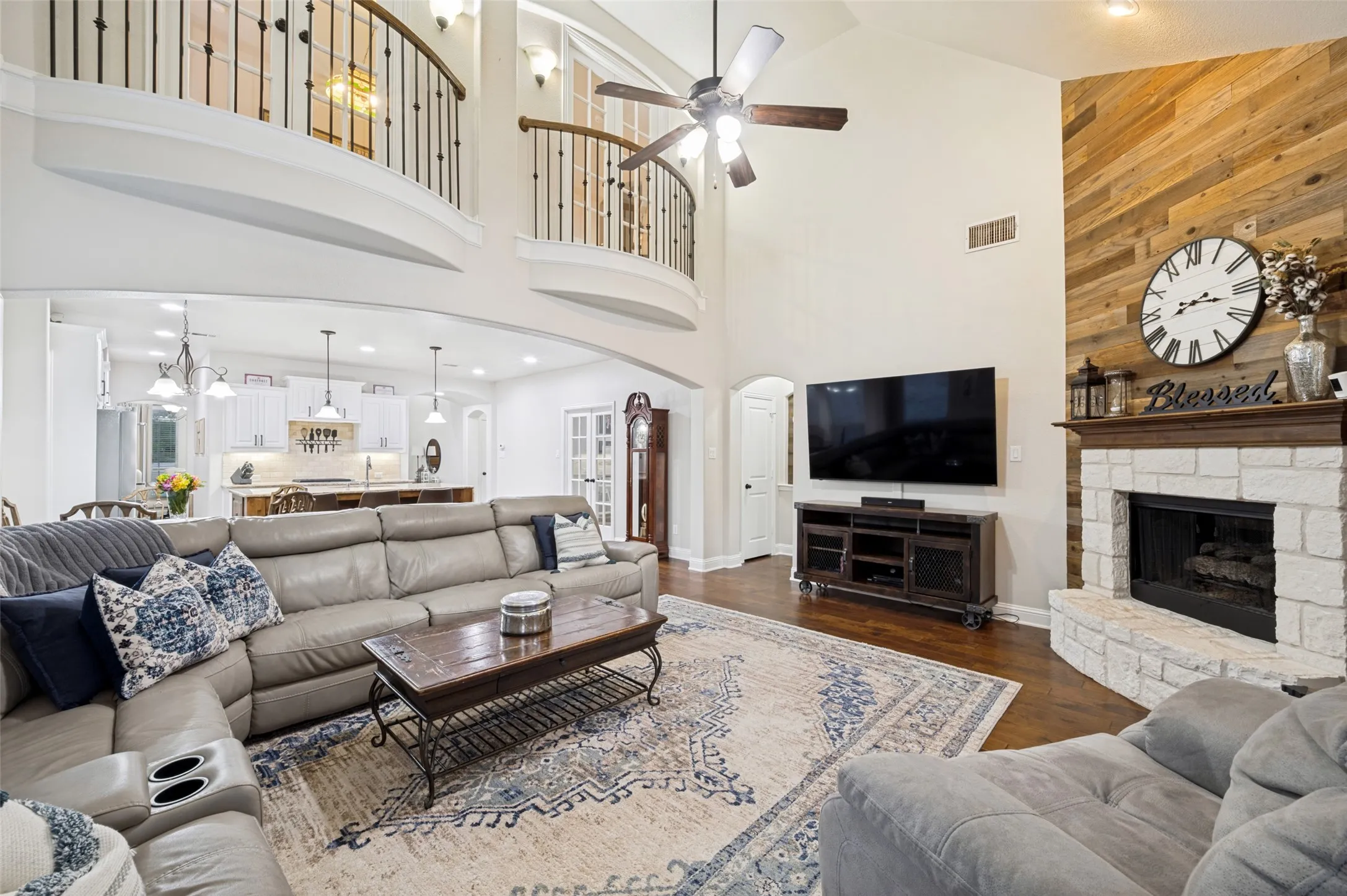 Single Family Residence For Sale in Denton County , 3108 Stonefield, The Colony, Texas 75056, 4 Bedroom, 4 Bathroom, 2 Garage spaces, 3,564 Sqft, built in 2011, mls#21390917, Real Estate Agent in The Colony, Homes For Sale in Denton county, Homes For Sale in The Colony, Realtor in The Colony Texas, Real Estate Brokerage Independent Realty Texas, Luminita Cordes Realtor