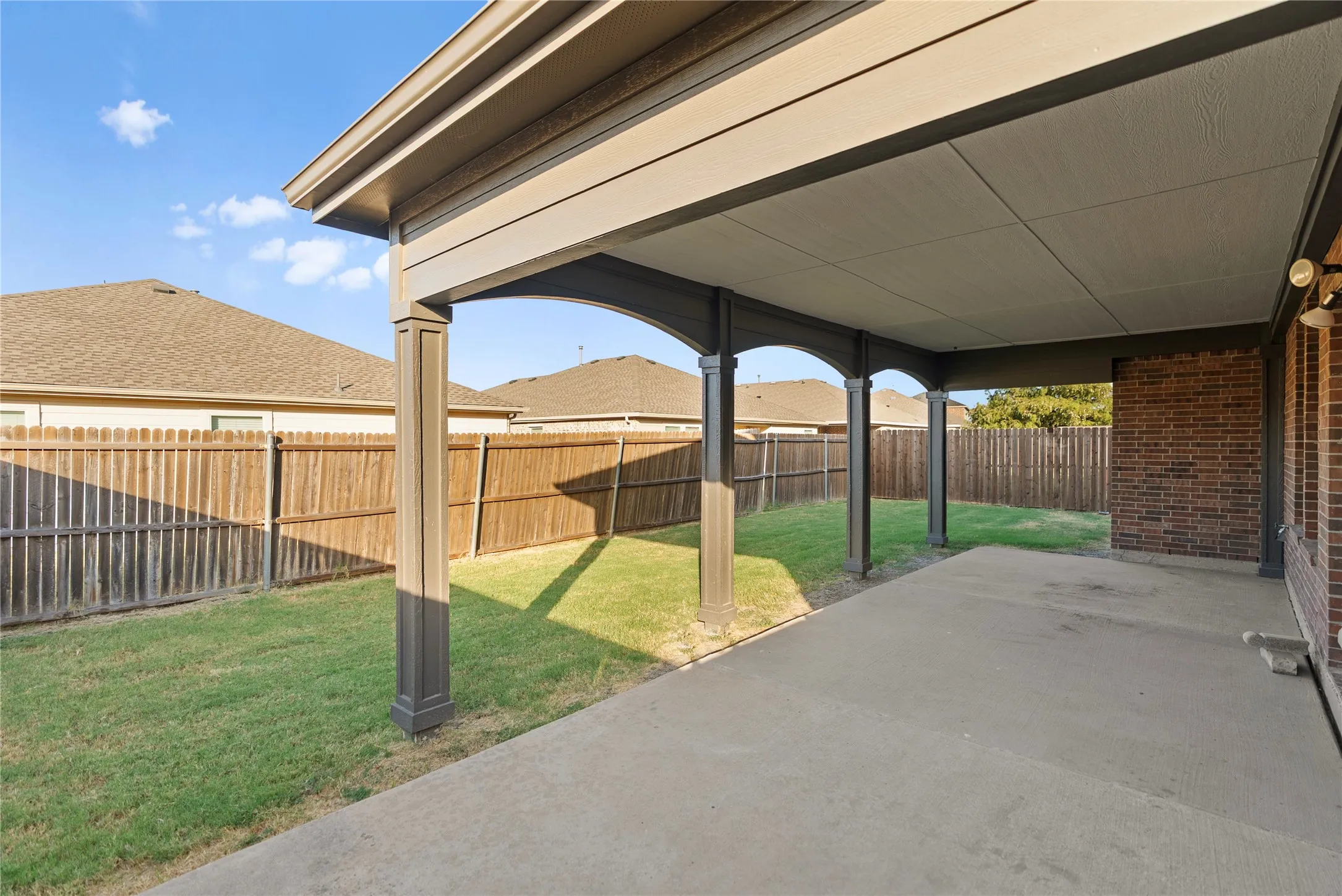 Single Family Residence For Sale in Collin County , 133 Meadow Crest Drive, Princeton, Texas 75407, 4 Bedroom, 3 Bathroom, 2 Garage spaces, 2,475 Sqft, built in 2011, mls#21392219, Real Estate Agent in Princeton, Homes For Sale in Collin county, Homes For Sale in Princeton, Realtor in Princeton Texas, Real Estate Brokerage Independent Realty Texas, Luminita Cordes Realtor