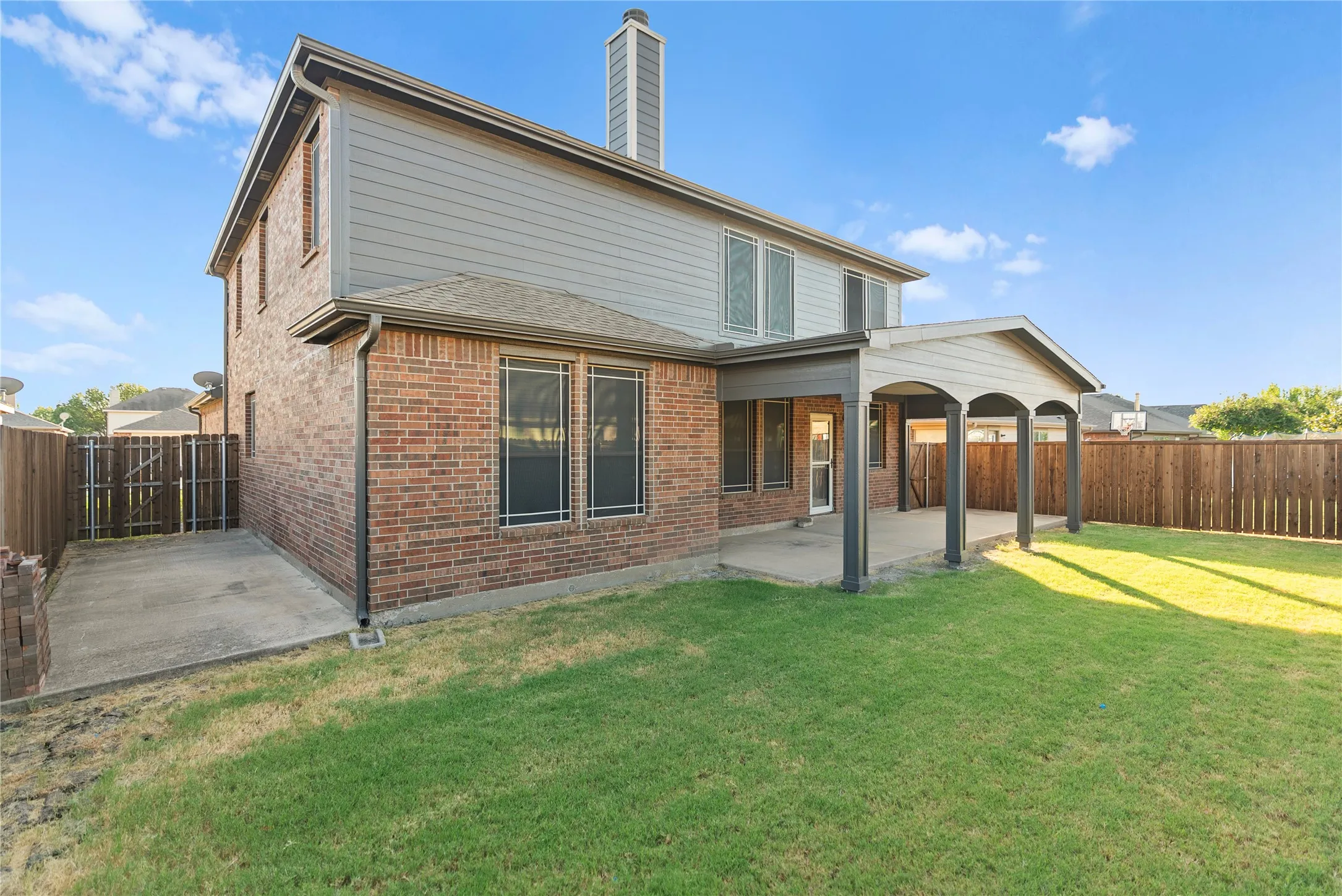Single Family Residence For Sale in Collin County , 133 Meadow Crest Drive, Princeton, Texas 75407, 4 Bedroom, 3 Bathroom, 2 Garage spaces, 2,475 Sqft, built in 2011, mls#21392219, Real Estate Agent in Princeton, Homes For Sale in Collin county, Homes For Sale in Princeton, Realtor in Princeton Texas, Real Estate Brokerage Independent Realty Texas, Luminita Cordes Realtor