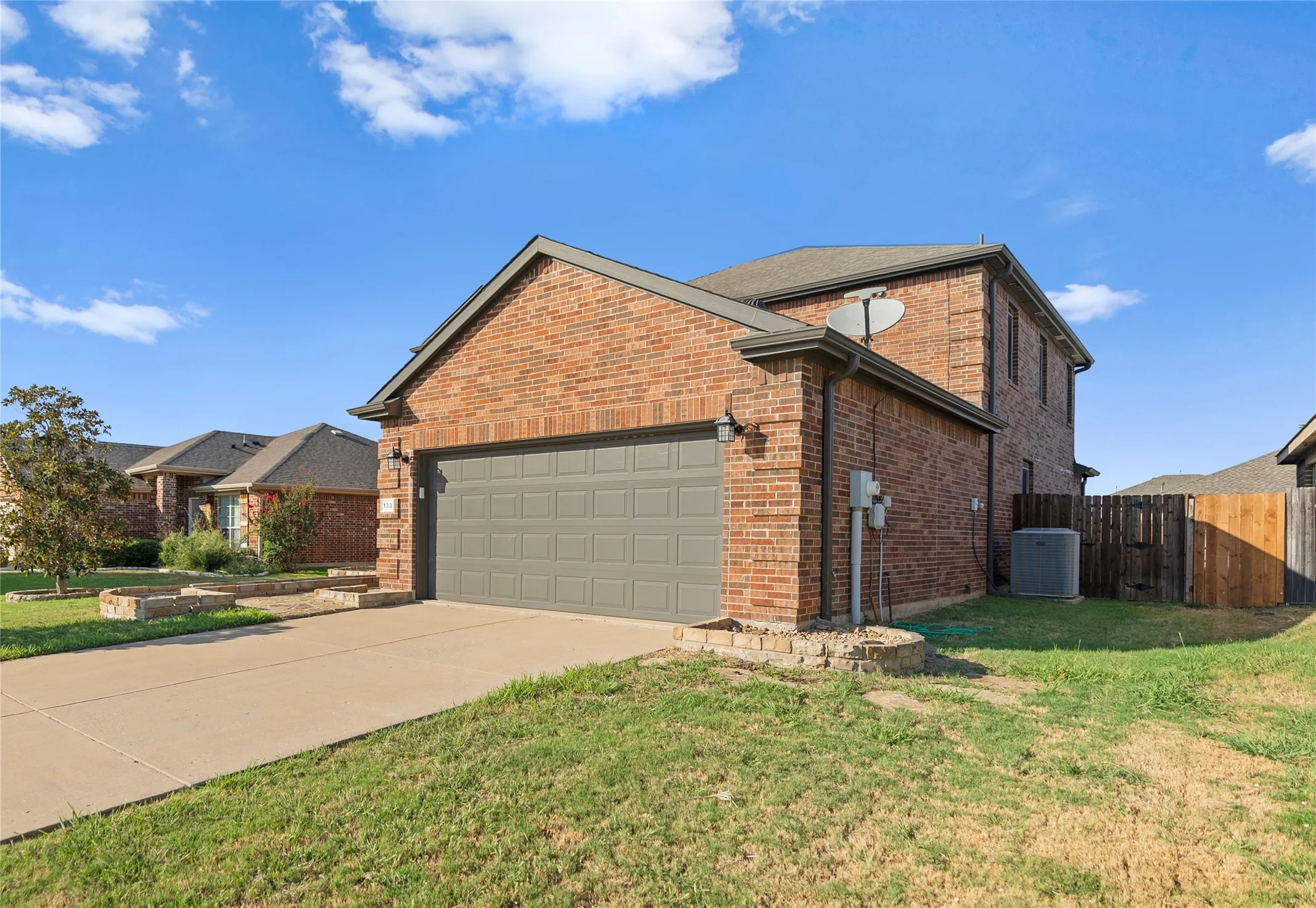 Single Family Residence For Sale in Collin County , 133 Meadow Crest Drive, Princeton, Texas 75407, 4 Bedroom, 3 Bathroom, 2 Garage spaces, 2,475 Sqft, built in 2011, mls#21392219, Real Estate Agent in Princeton, Homes For Sale in Collin county, Homes For Sale in Princeton, Realtor in Princeton Texas, Real Estate Brokerage Independent Realty Texas, Luminita Cordes Realtor