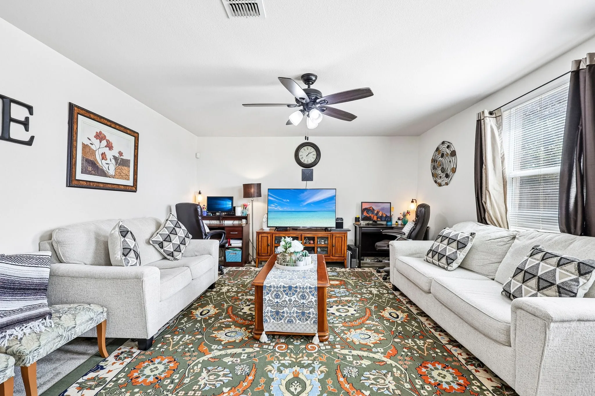 Single Family Residence For Rent in Collin County , 10719 Rankin Drive, Frisco, Texas 75035, 3 Bedroom, 3 Bathroom, 2 Garage spaces, 2,354 Sqft, built in 2006, mls#21389813, Real Estate Agent in Frisco, Homes For Rent in Collin county, Homes For Rent in Frisco, Realtor in Frisco Texas, Real Estate Brokerage Independent Realty Texas, Luminita Cordes Realtor
