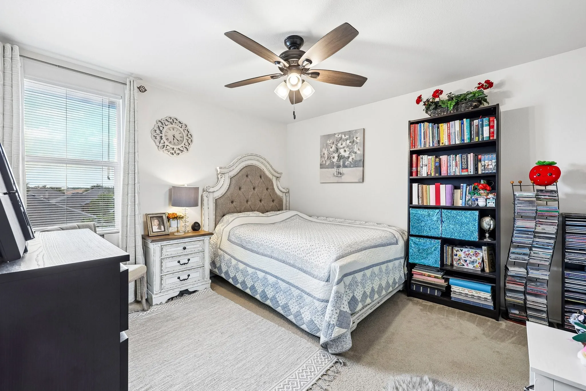 Single Family Residence For Rent in Collin County , 10719 Rankin Drive, Frisco, Texas 75035, 3 Bedroom, 3 Bathroom, 2 Garage spaces, 2,354 Sqft, built in 2006, mls#21389813, Real Estate Agent in Frisco, Homes For Rent in Collin county, Homes For Rent in Frisco, Realtor in Frisco Texas, Real Estate Brokerage Independent Realty Texas, Luminita Cordes Realtor