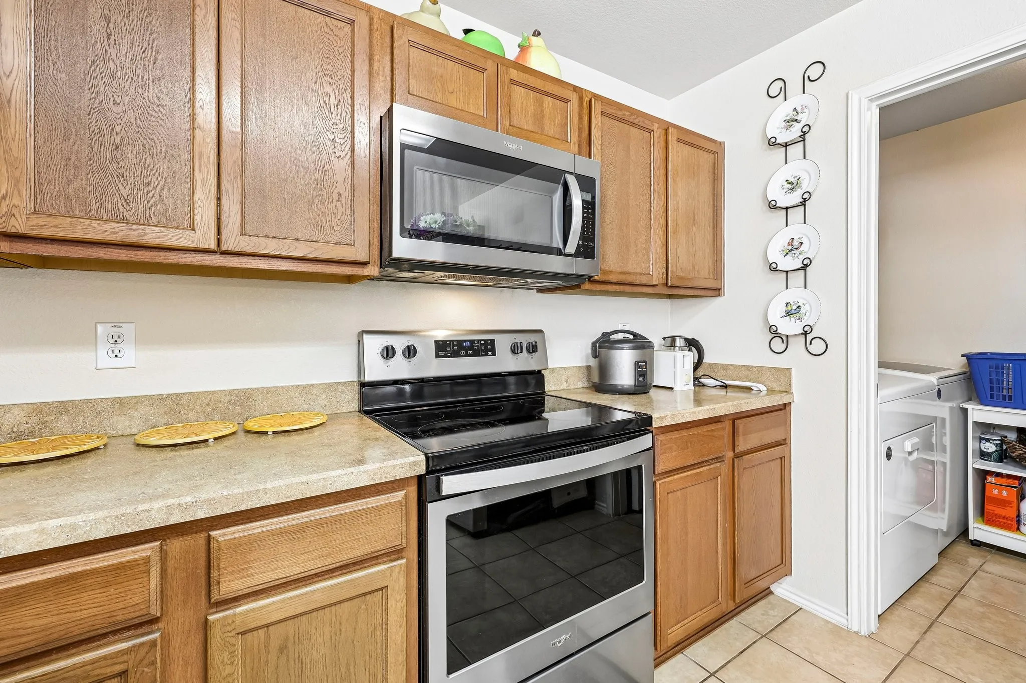 Single Family Residence For Rent in Collin County , 10719 Rankin Drive, Frisco, Texas 75035, 3 Bedroom, 3 Bathroom, 2 Garage spaces, 2,354 Sqft, built in 2006, mls#21389813, Real Estate Agent in Frisco, Homes For Rent in Collin county, Homes For Rent in Frisco, Realtor in Frisco Texas, Real Estate Brokerage Independent Realty Texas, Luminita Cordes Realtor