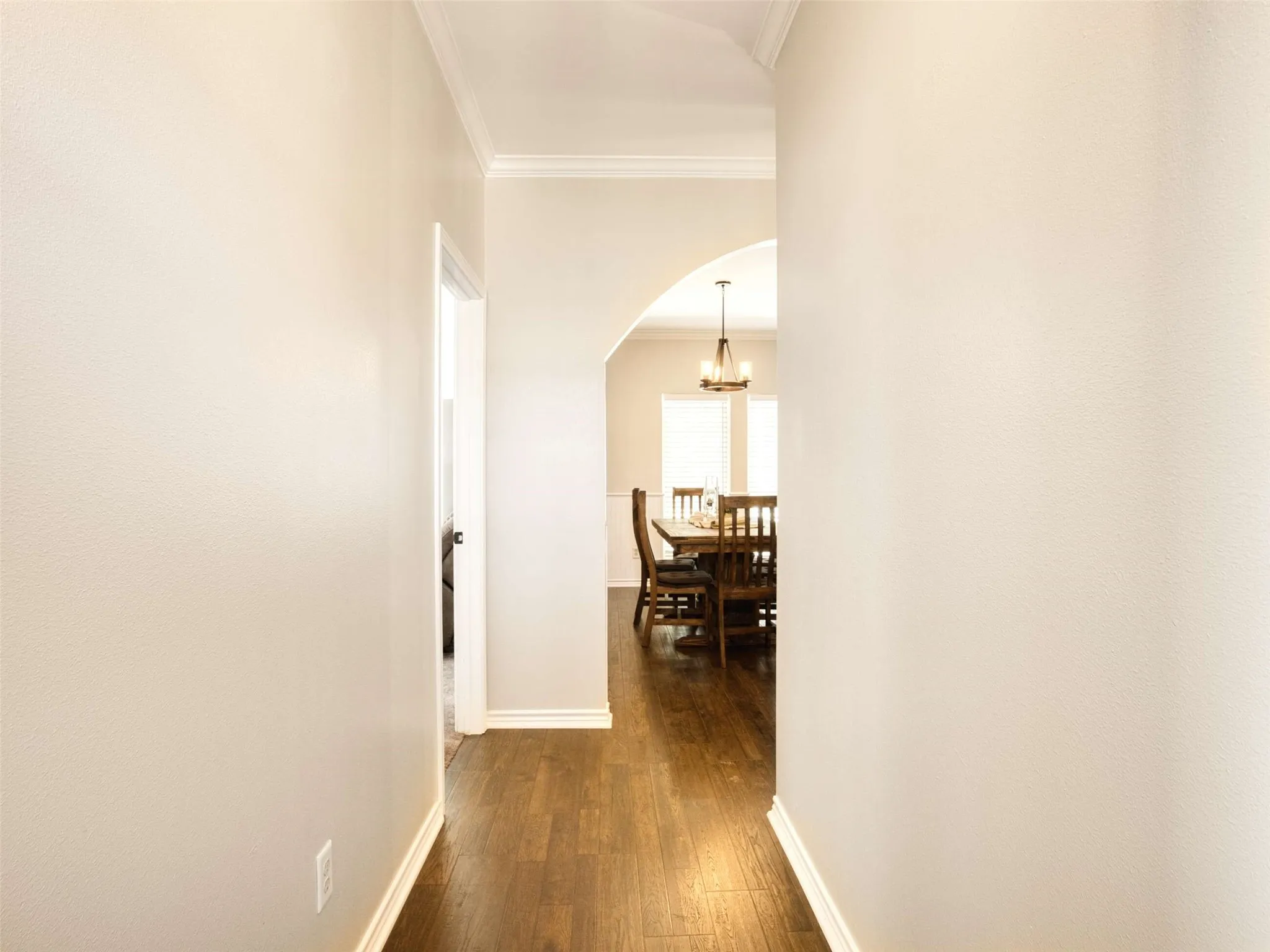 Single Family Residence For Sale in Wood County , 721 County Road 2210, Mineola, Texas 75773, 3 Bedroom, 2 Bathroom, 2 Garage spaces, 2,229 Sqft, built in 2002, mls#21392224, Real Estate Agent in Mineola, Homes For Sale in Wood county, Homes For Sale in Mineola, Realtor in Mineola Texas, Real Estate Brokerage Independent Realty Texas, Luminita Cordes Realtor