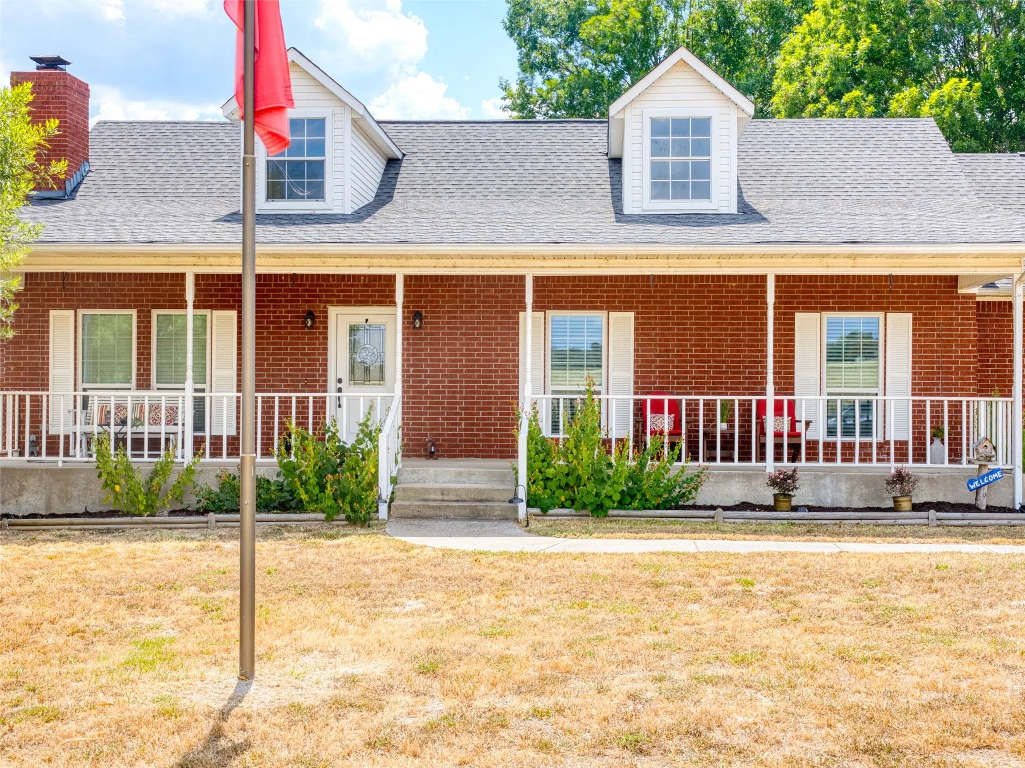 Single Family Residence For Sale in Wood County , 721 County Road 2210, Mineola, Texas 75773, 3 Bedroom, 2 Bathroom, 2 Garage spaces, 2,229 Sqft, built in 2002, mls#21392224, Real Estate Agent in Mineola, Homes For Sale in Wood county, Homes For Sale in Mineola, Realtor in Mineola Texas, Real Estate Brokerage Independent Realty Texas, Luminita Cordes Realtor