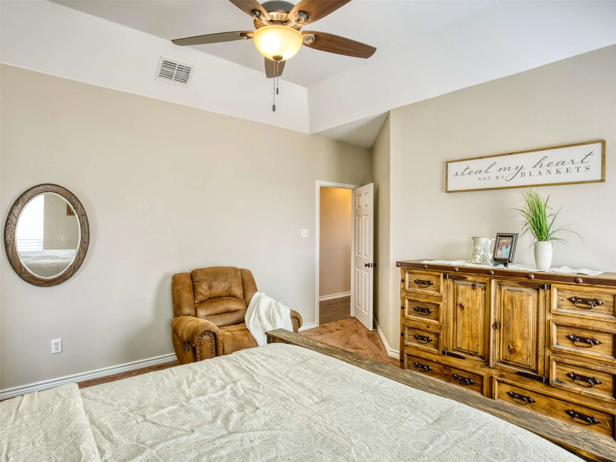 Single Family Residence For Sale in Wood County , 721 County Road 2210, Mineola, Texas 75773, 3 Bedroom, 2 Bathroom, 2 Garage spaces, 2,229 Sqft, built in 2002, mls#21392224, Real Estate Agent in Mineola, Homes For Sale in Wood county, Homes For Sale in Mineola, Realtor in Mineola Texas, Real Estate Brokerage Independent Realty Texas, Luminita Cordes Realtor