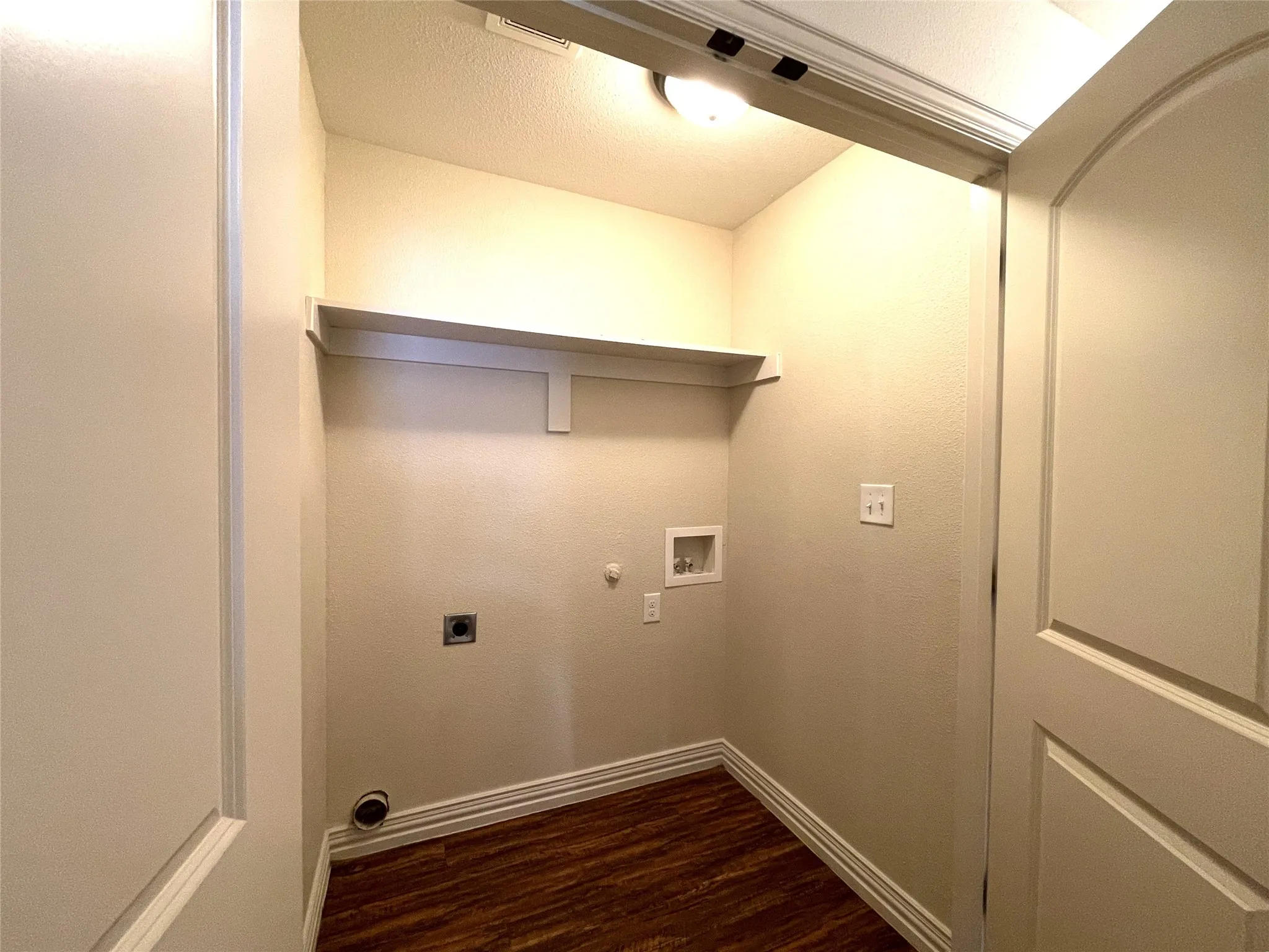 Single Family Residence For Rent in Grayson County , 508 W Hull Street, Denison, Texas 75020, 3 Bedroom, 2 Bathroom, Garage spaces, 1,173 Sqft, built in 2016, mls#21392226, Real Estate Agent in Denison, Homes For Rent in Grayson county, Homes For Rent in Denison, Realtor in Denison Texas, Real Estate Brokerage Independent Realty Texas, Luminita Cordes Realtor