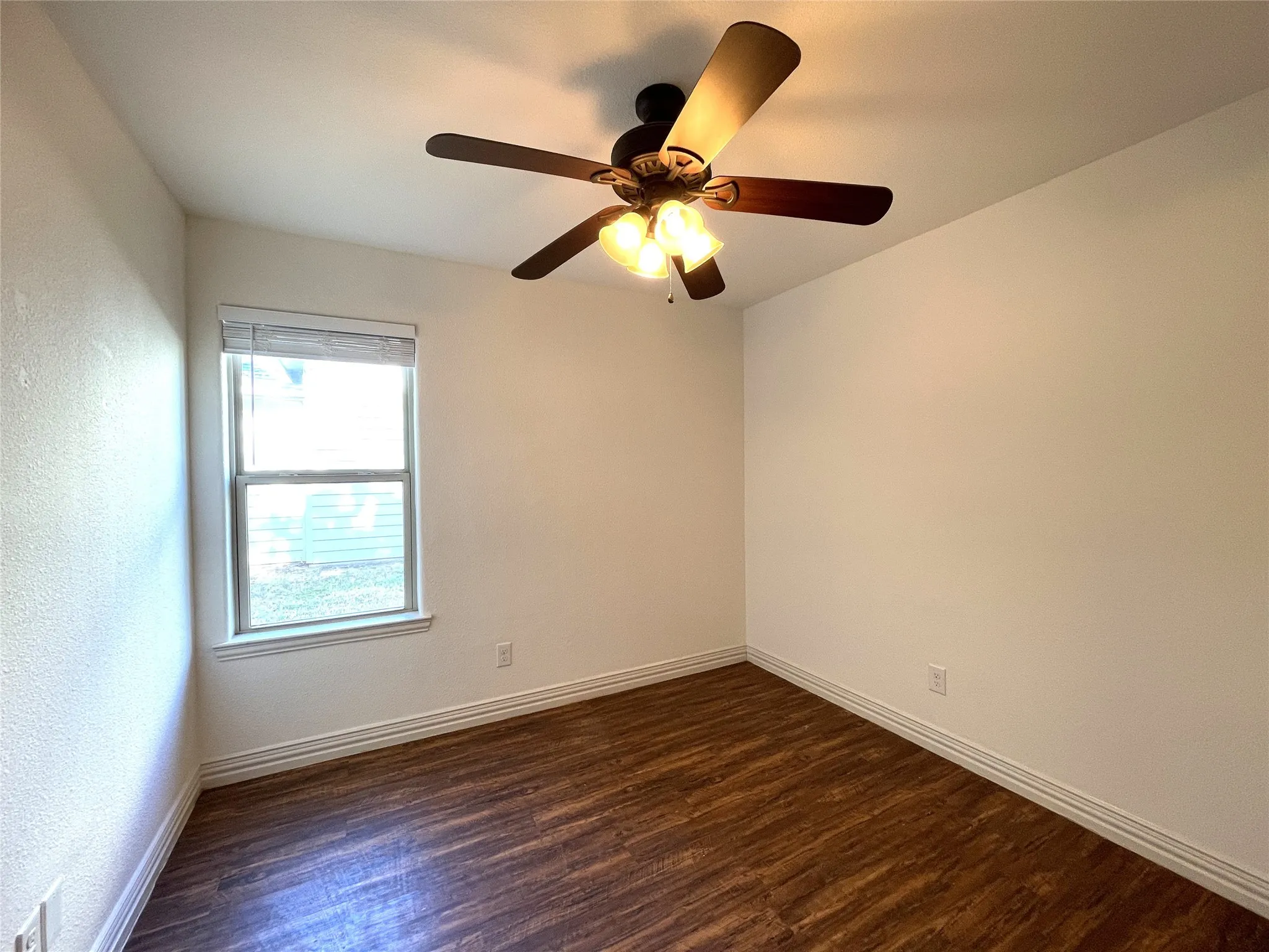 Single Family Residence For Rent in Grayson County , 508 W Hull Street, Denison, Texas 75020, 3 Bedroom, 2 Bathroom, Garage spaces, 1,173 Sqft, built in 2016, mls#21392226, Real Estate Agent in Denison, Homes For Rent in Grayson county, Homes For Rent in Denison, Realtor in Denison Texas, Real Estate Brokerage Independent Realty Texas, Luminita Cordes Realtor
