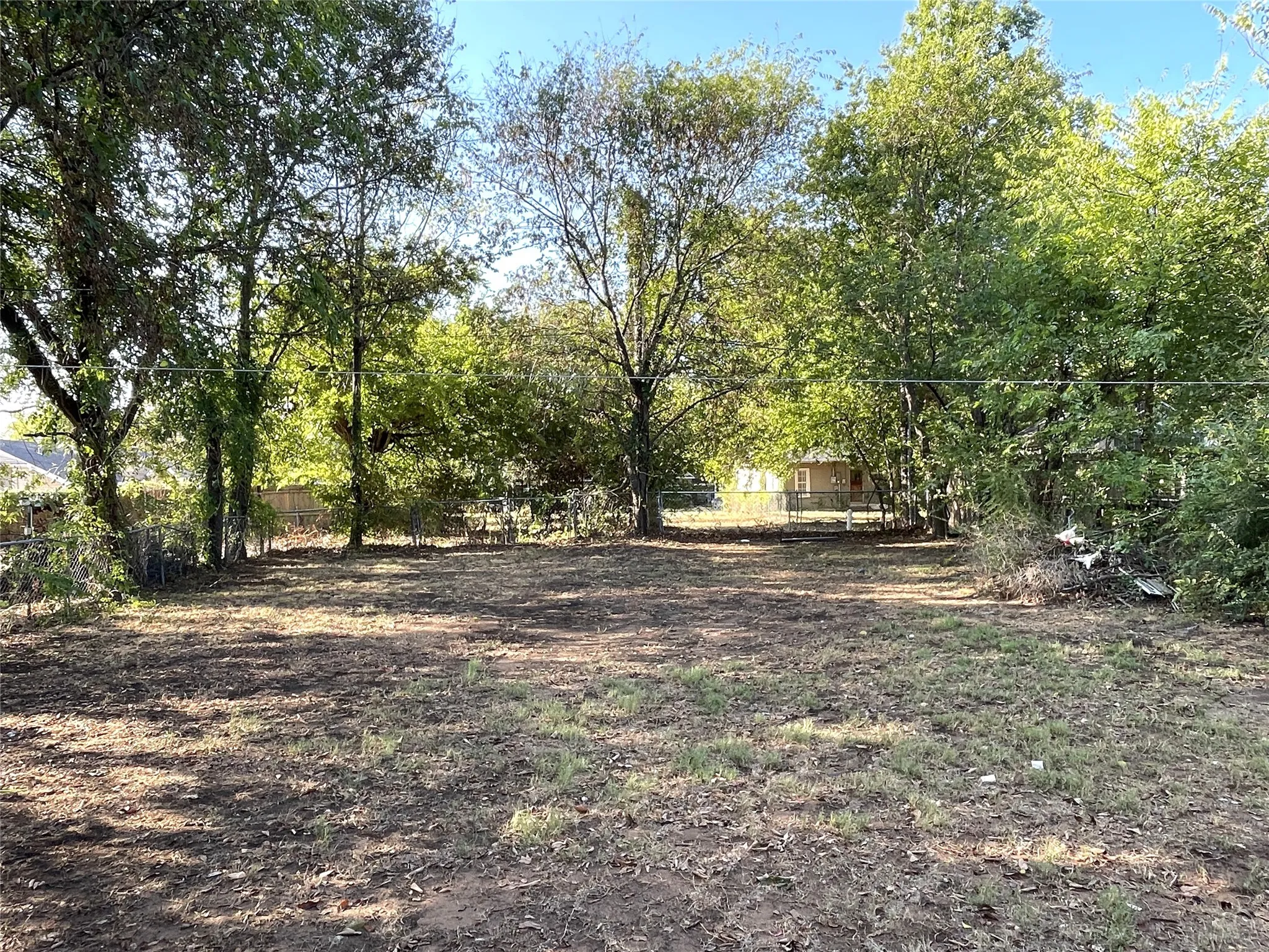 Single Family Residence For Rent in Grayson County , 508 W Hull Street, Denison, Texas 75020, 3 Bedroom, 2 Bathroom, Garage spaces, 1,173 Sqft, built in 2016, mls#21392226, Real Estate Agent in Denison, Homes For Rent in Grayson county, Homes For Rent in Denison, Realtor in Denison Texas, Real Estate Brokerage Independent Realty Texas, Luminita Cordes Realtor