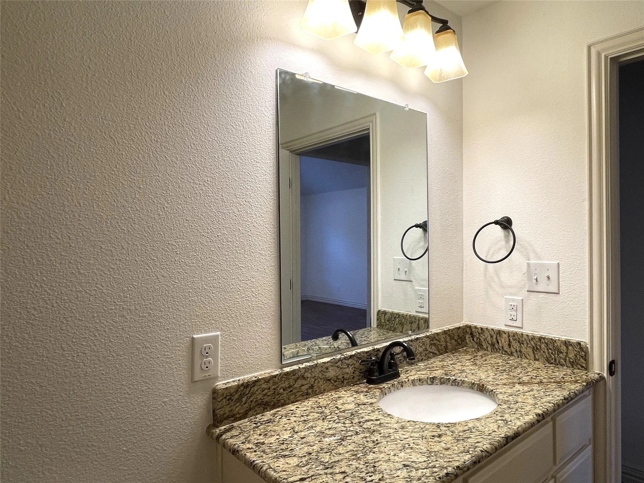 Single Family Residence For Rent in Grayson County , 508 W Hull Street, Denison, Texas 75020, 3 Bedroom, 2 Bathroom, Garage spaces, 1,173 Sqft, built in 2016, mls#21392226, Real Estate Agent in Denison, Homes For Rent in Grayson county, Homes For Rent in Denison, Realtor in Denison Texas, Real Estate Brokerage Independent Realty Texas, Luminita Cordes Realtor