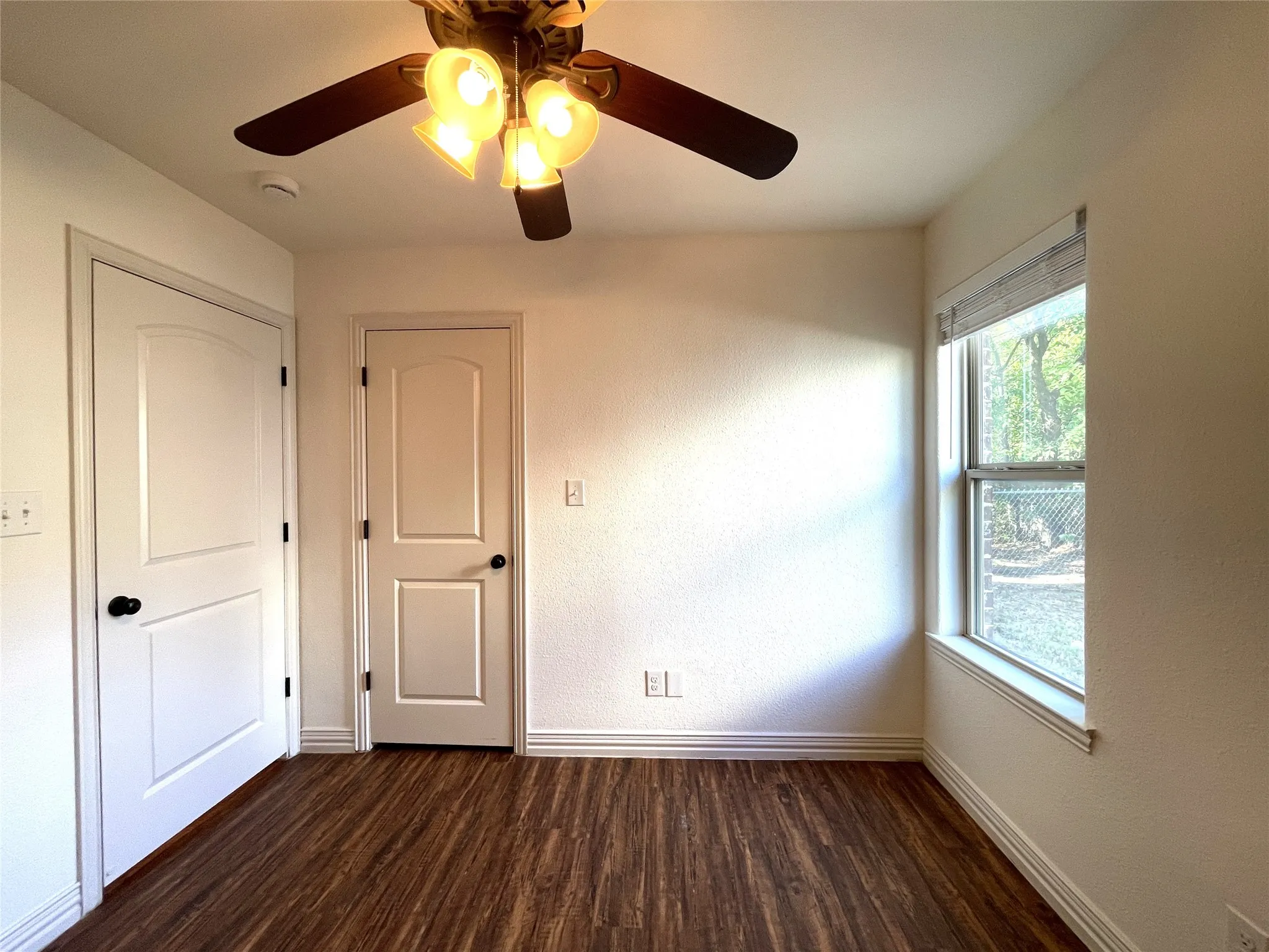 Single Family Residence For Rent in Grayson County , 508 W Hull Street, Denison, Texas 75020, 3 Bedroom, 2 Bathroom, Garage spaces, 1,173 Sqft, built in 2016, mls#21392226, Real Estate Agent in Denison, Homes For Rent in Grayson county, Homes For Rent in Denison, Realtor in Denison Texas, Real Estate Brokerage Independent Realty Texas, Luminita Cordes Realtor