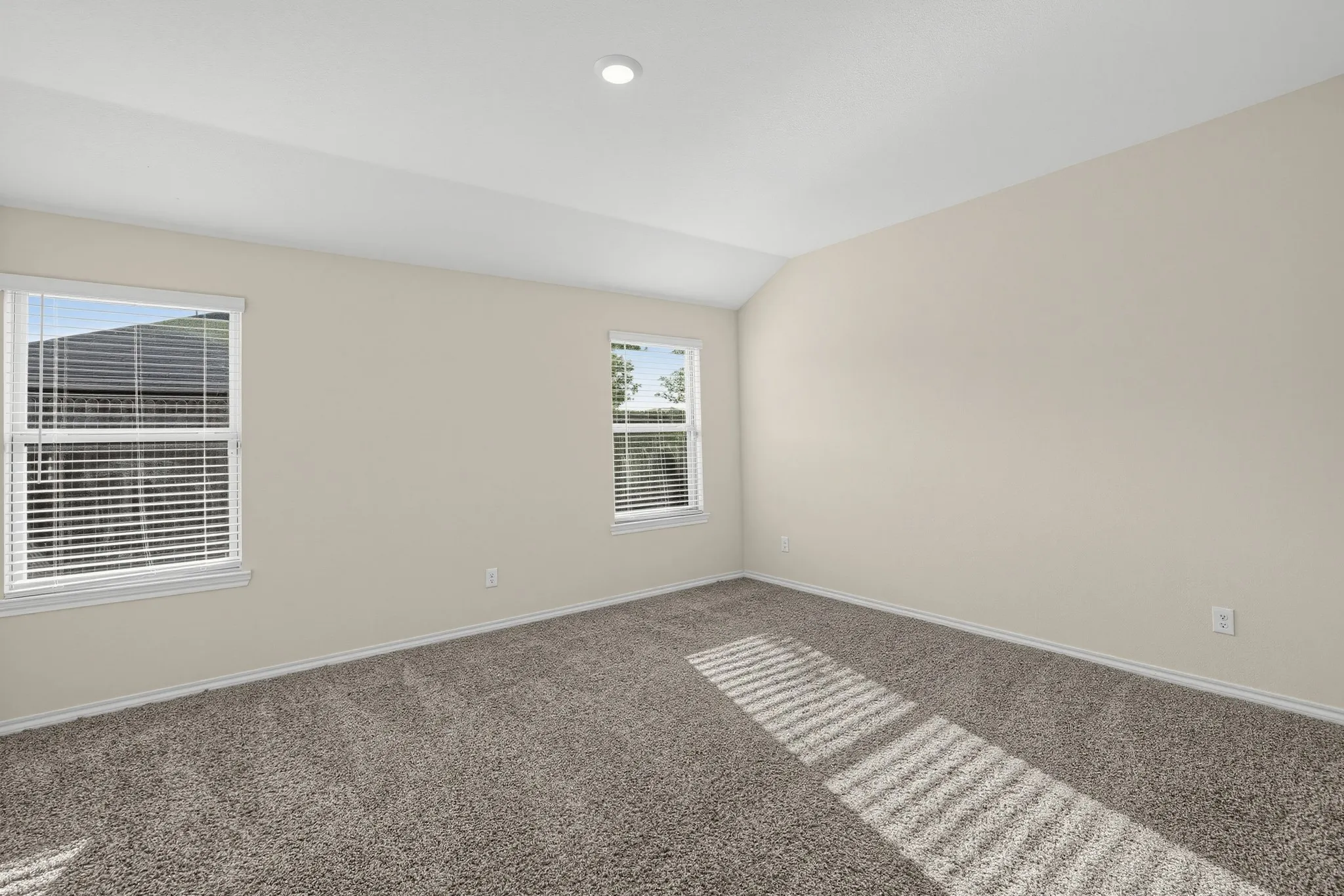 Vaulted ceiling with recessed lighting