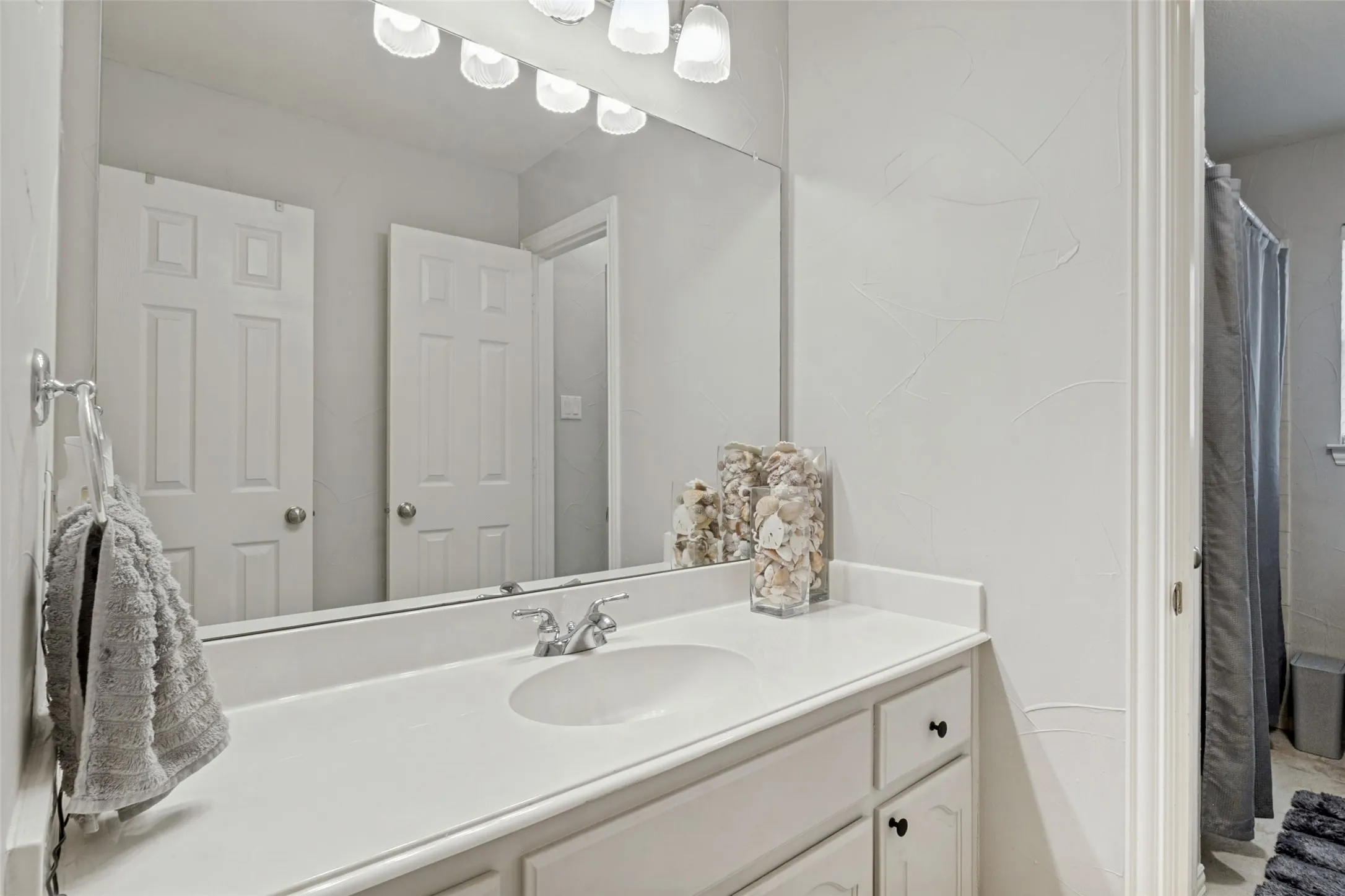 Single Family Residence For Sale in Denton County , 3481 Barkwood Lane, Frisco, Texas 75033, 5 Bedroom, 4 Bathroom, 3 Garage spaces, 4,213 Sqft, built in 2003, mls#21389183, Real Estate Agent in Frisco, Homes For Sale in Denton county, Homes For Sale in Frisco, Realtor in Frisco Texas, Real Estate Brokerage Independent Realty Texas, Luminita Cordes Realtor