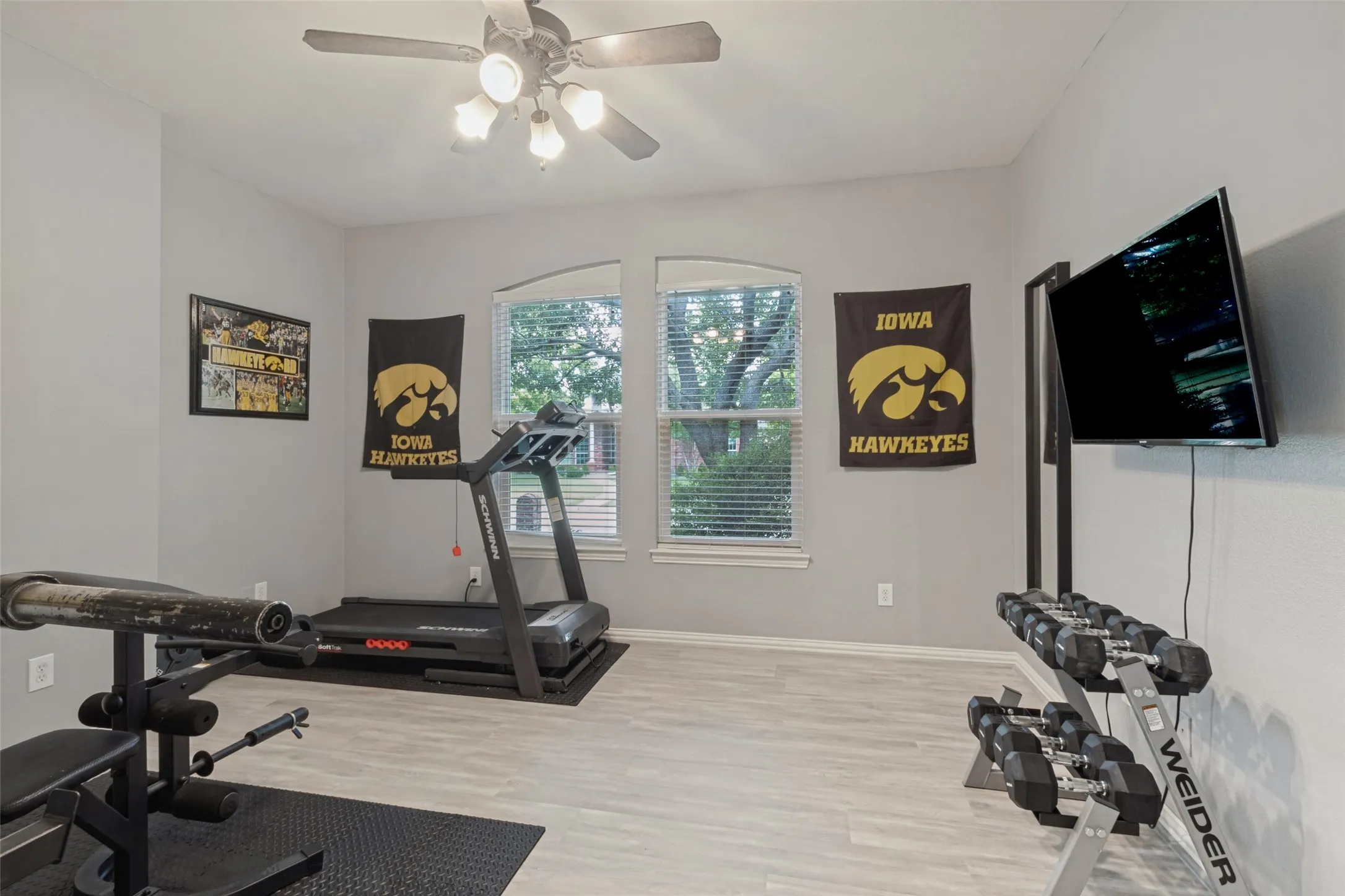 Single Family Residence For Sale in Denton County , 3481 Barkwood Lane, Frisco, Texas 75033, 5 Bedroom, 4 Bathroom, 3 Garage spaces, 4,213 Sqft, built in 2003, mls#21389183, Real Estate Agent in Frisco, Homes For Sale in Denton county, Homes For Sale in Frisco, Realtor in Frisco Texas, Real Estate Brokerage Independent Realty Texas, Luminita Cordes Realtor