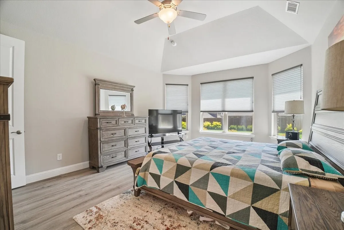 Single Family Residence For Sale in Denton County , 2206 Wellington Lane, Corinth, Texas 76210, 4 Bedroom, 4 Bathroom, 2 Garage spaces, 2,743 Sqft, built in 2016, mls#21388175, Real Estate Agent in Corinth, Homes For Sale in Denton county, Homes For Sale in Corinth, Realtor in Corinth Texas, Real Estate Brokerage Independent Realty Texas, Luminita Cordes Realtor