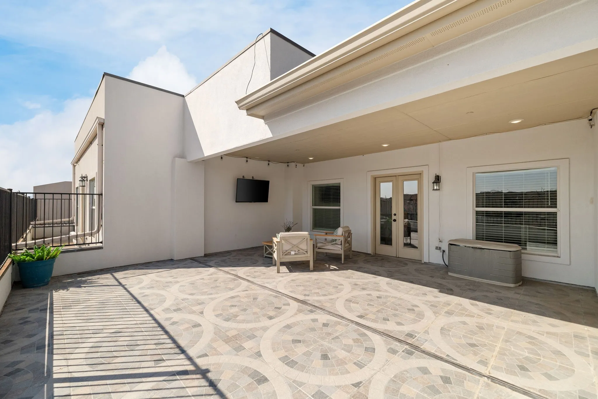 Townhouse For Sale in Collin County , 8340 Library Street, Frisco, Texas 75034, 4 Bedroom, 5 Bathroom, 2 Garage spaces, 3,860 Sqft, built in 2002, mls#21379482, Real Estate Agent in Frisco, Homes For Sale in Collin county, Homes For Sale in Frisco, Realtor in Frisco Texas, Real Estate Brokerage Independent Realty Texas, Luminita Cordes Realtor