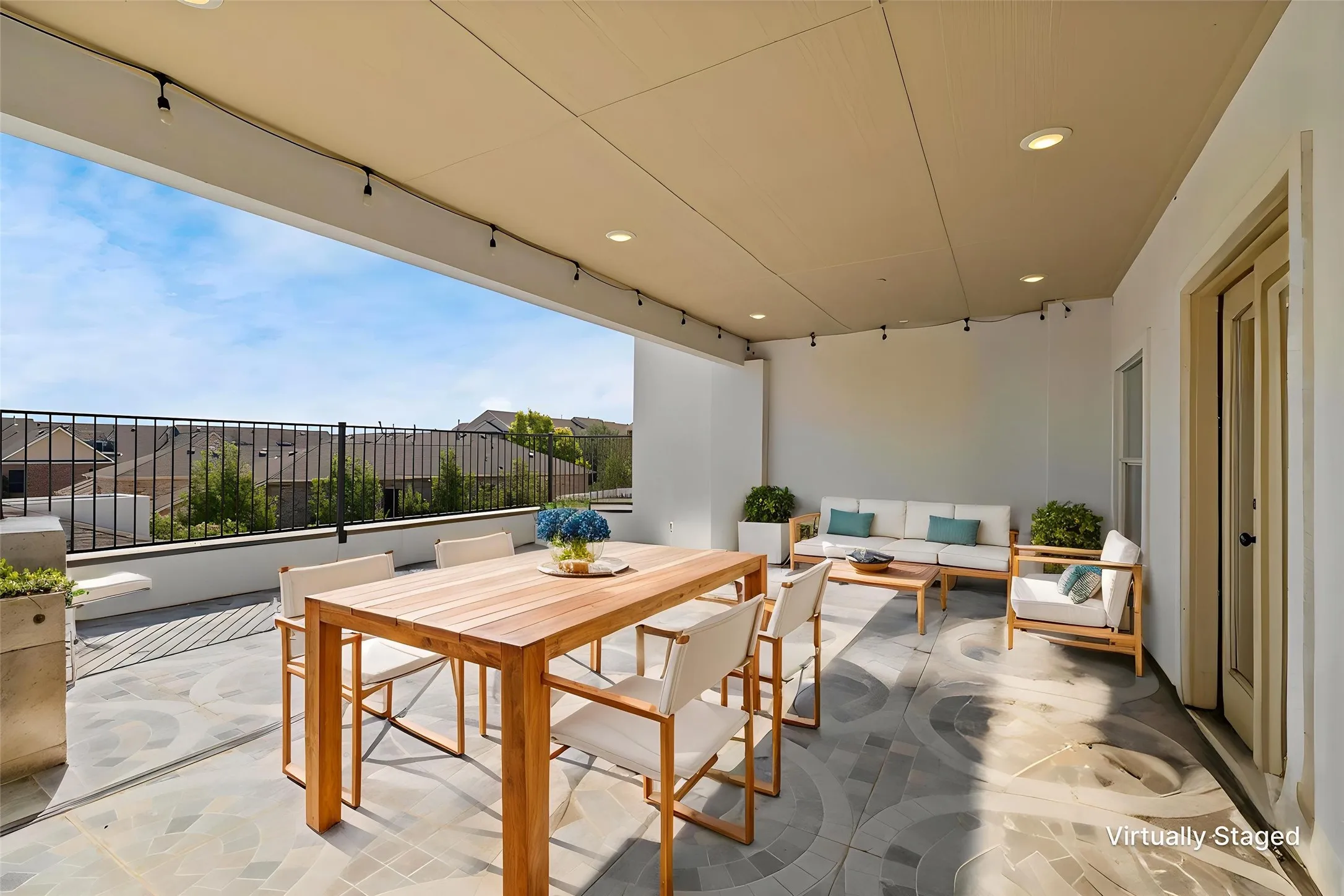 Townhouse For Sale in Collin County , 8340 Library Street, Frisco, Texas 75034, 4 Bedroom, 5 Bathroom, 2 Garage spaces, 3,860 Sqft, built in 2002, mls#21379482, Real Estate Agent in Frisco, Homes For Sale in Collin county, Homes For Sale in Frisco, Realtor in Frisco Texas, Real Estate Brokerage Independent Realty Texas, Luminita Cordes Realtor