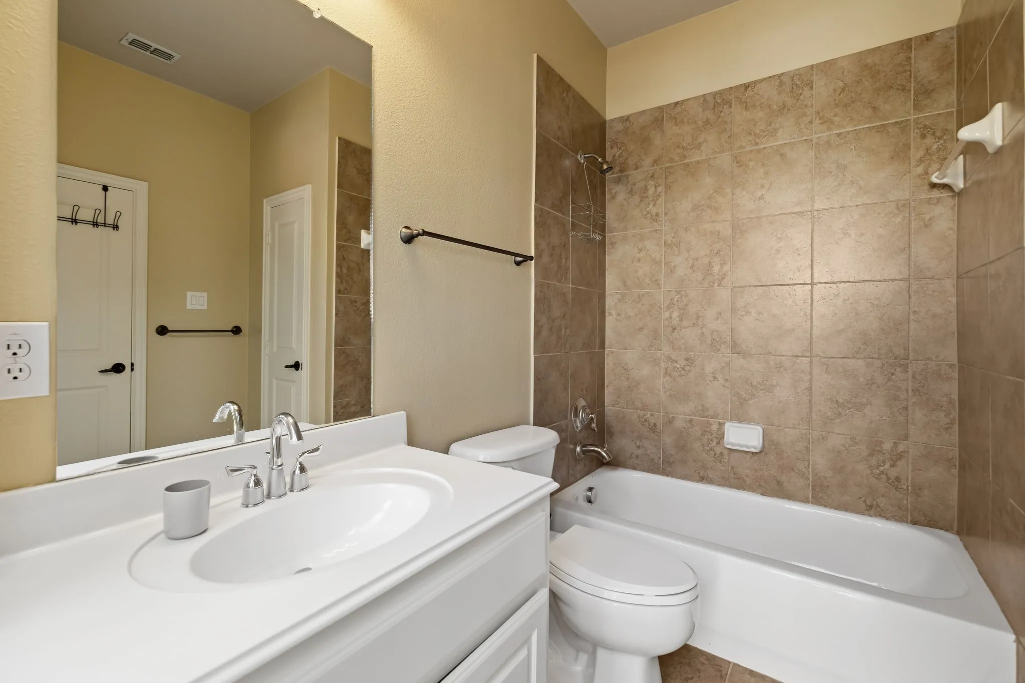 Townhouse For Sale in Collin County , 8340 Library Street, Frisco, Texas 75034, 4 Bedroom, 5 Bathroom, 2 Garage spaces, 3,860 Sqft, built in 2002, mls#21379482, Real Estate Agent in Frisco, Homes For Sale in Collin county, Homes For Sale in Frisco, Realtor in Frisco Texas, Real Estate Brokerage Independent Realty Texas, Luminita Cordes Realtor