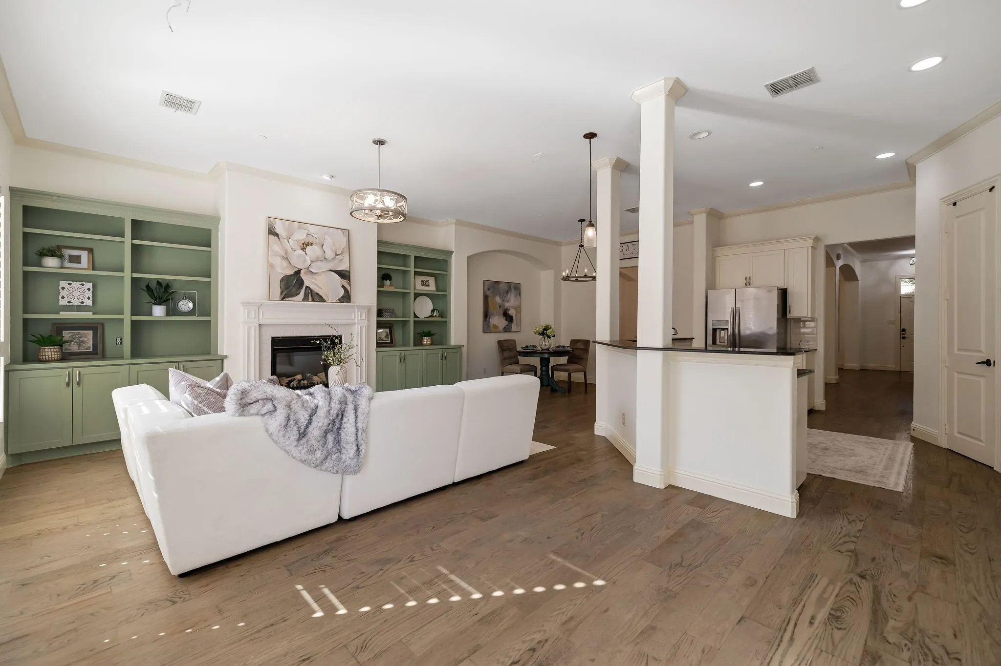Townhouse For Sale in Collin County , 8340 Library Street, Frisco, Texas 75034, 4 Bedroom, 5 Bathroom, 2 Garage spaces, 3,860 Sqft, built in 2002, mls#21379482, Real Estate Agent in Frisco, Homes For Sale in Collin county, Homes For Sale in Frisco, Realtor in Frisco Texas, Real Estate Brokerage Independent Realty Texas, Luminita Cordes Realtor