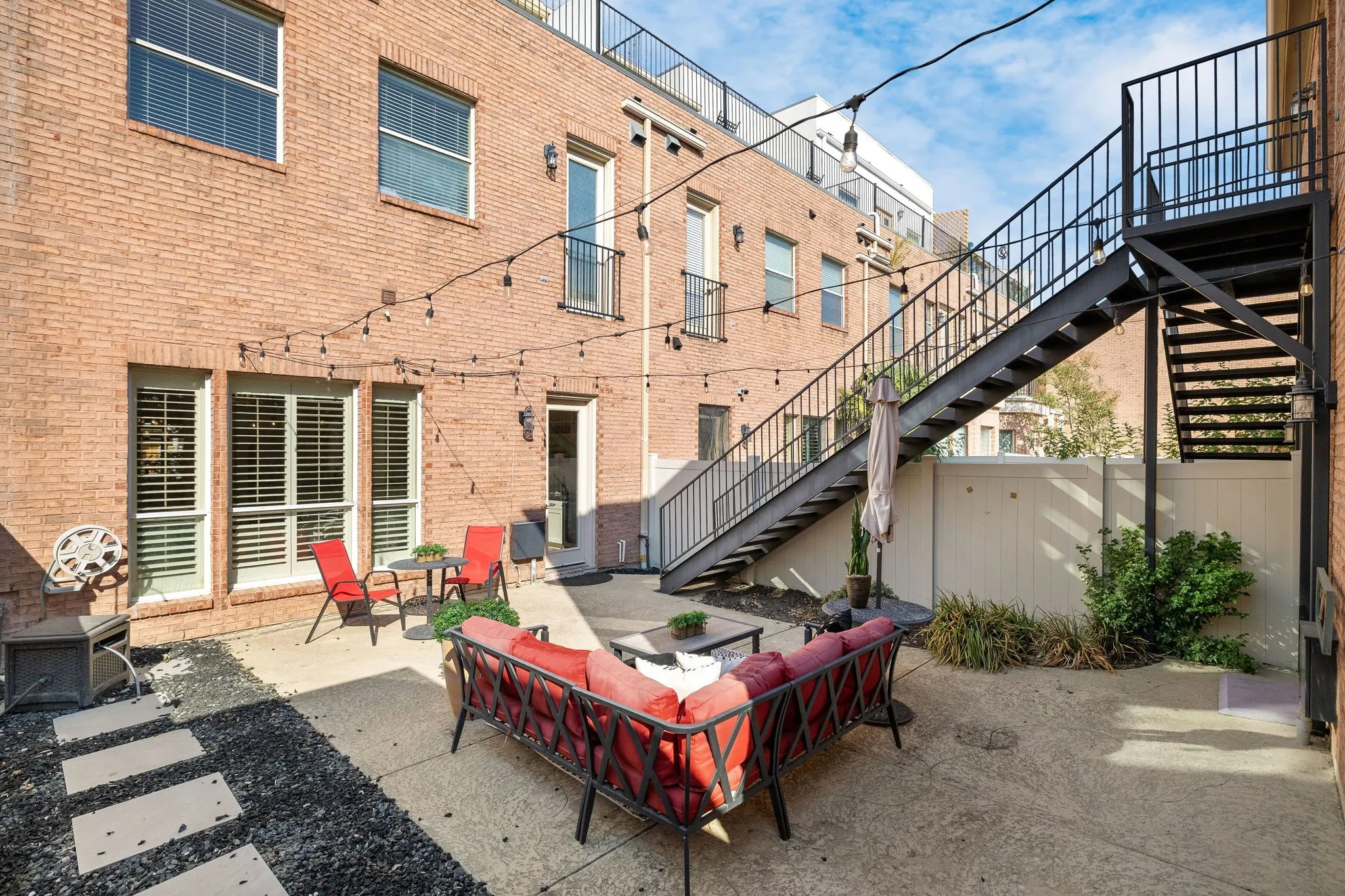 Townhouse For Sale in Collin County , 8340 Library Street, Frisco, Texas 75034, 4 Bedroom, 5 Bathroom, 2 Garage spaces, 3,860 Sqft, built in 2002, mls#21379482, Real Estate Agent in Frisco, Homes For Sale in Collin county, Homes For Sale in Frisco, Realtor in Frisco Texas, Real Estate Brokerage Independent Realty Texas, Luminita Cordes Realtor