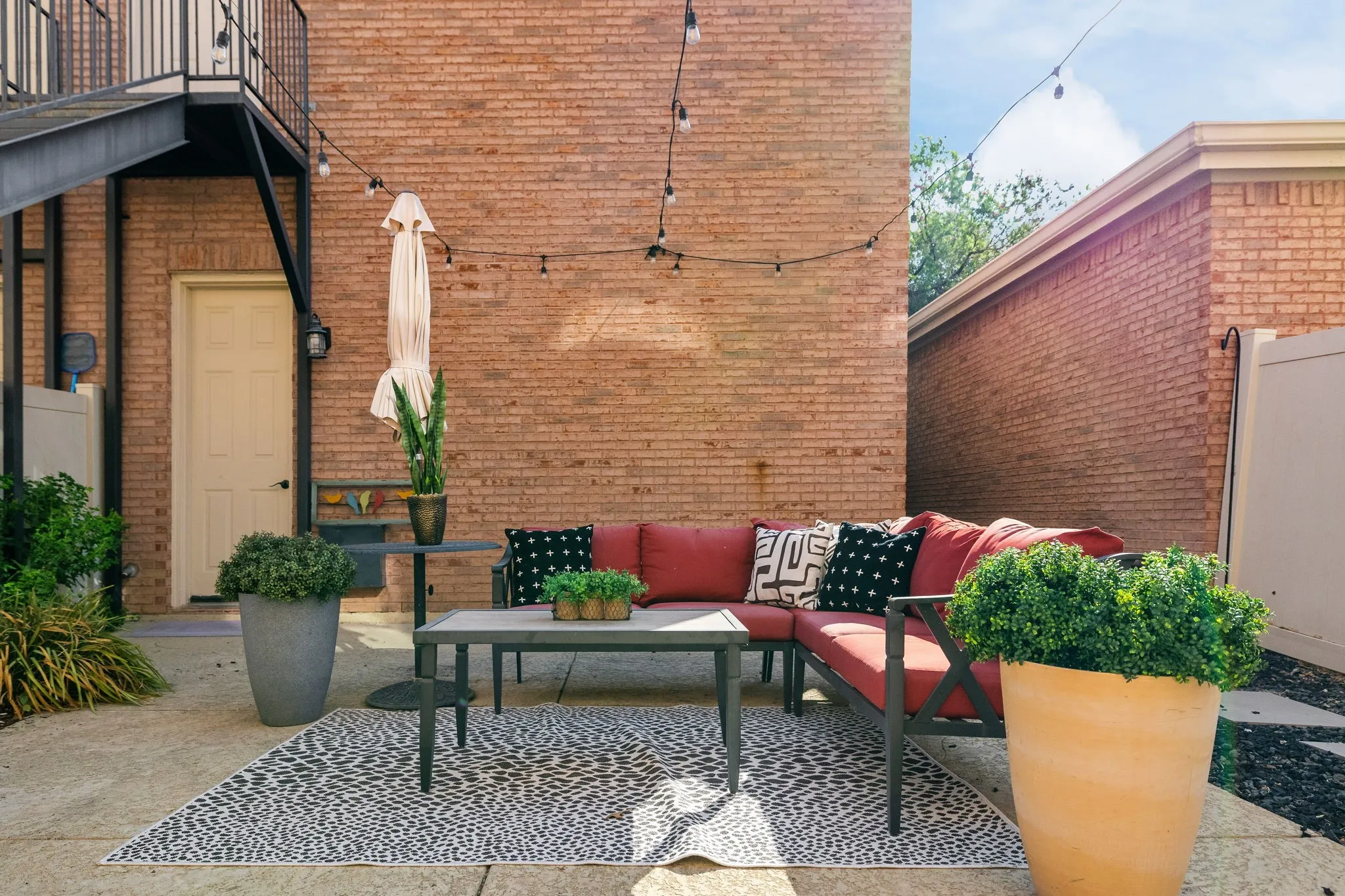 Townhouse For Sale in Collin County , 8340 Library Street, Frisco, Texas 75034, 4 Bedroom, 5 Bathroom, 2 Garage spaces, 3,860 Sqft, built in 2002, mls#21379482, Real Estate Agent in Frisco, Homes For Sale in Collin county, Homes For Sale in Frisco, Realtor in Frisco Texas, Real Estate Brokerage Independent Realty Texas, Luminita Cordes Realtor