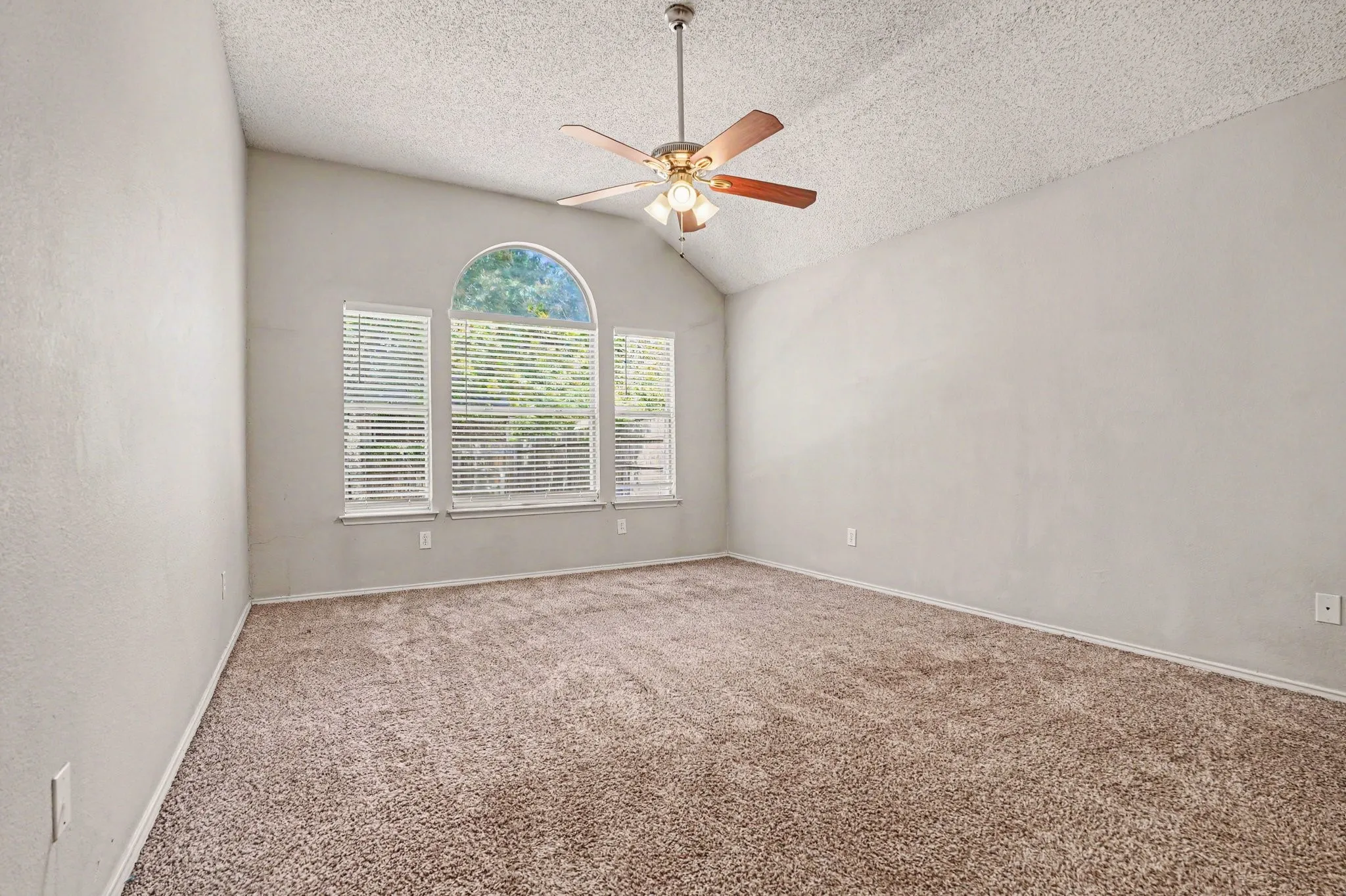 Split floorplan. Primary Bedroom