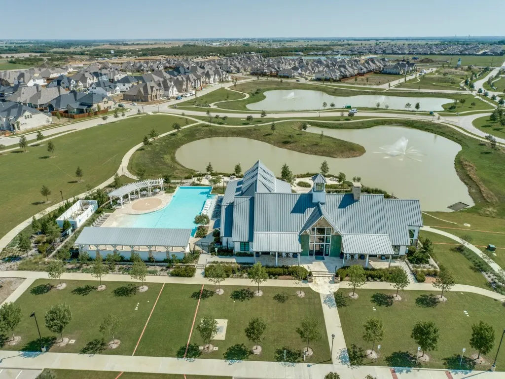 Single Family Residence For Sale in Denton County , 1105 Bluestem Drive, Aubrey, Texas 76227, 4 Bedroom, 3 Bathroom, 2 Garage spaces, 2,293 Sqft, built in 2020, mls#21385770, Real Estate Agent in Aubrey, Homes For Sale in Denton county, Homes For Sale in Aubrey, Realtor in Aubrey Texas, Real Estate Brokerage Independent Realty Texas, Luminita Cordes Realtor
