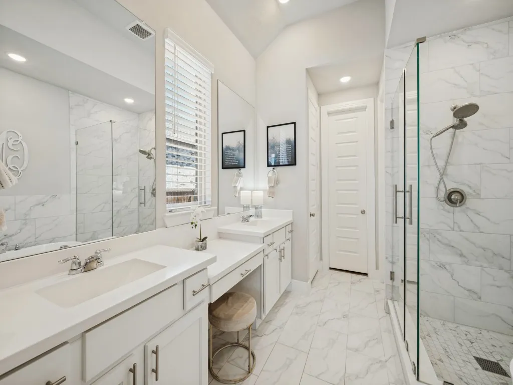 Single Family Residence For Sale in Denton County , 1105 Bluestem Drive, Aubrey, Texas 76227, 4 Bedroom, 3 Bathroom, 2 Garage spaces, 2,293 Sqft, built in 2020, mls#21385770, Real Estate Agent in Aubrey, Homes For Sale in Denton county, Homes For Sale in Aubrey, Realtor in Aubrey Texas, Real Estate Brokerage Independent Realty Texas, Luminita Cordes Realtor