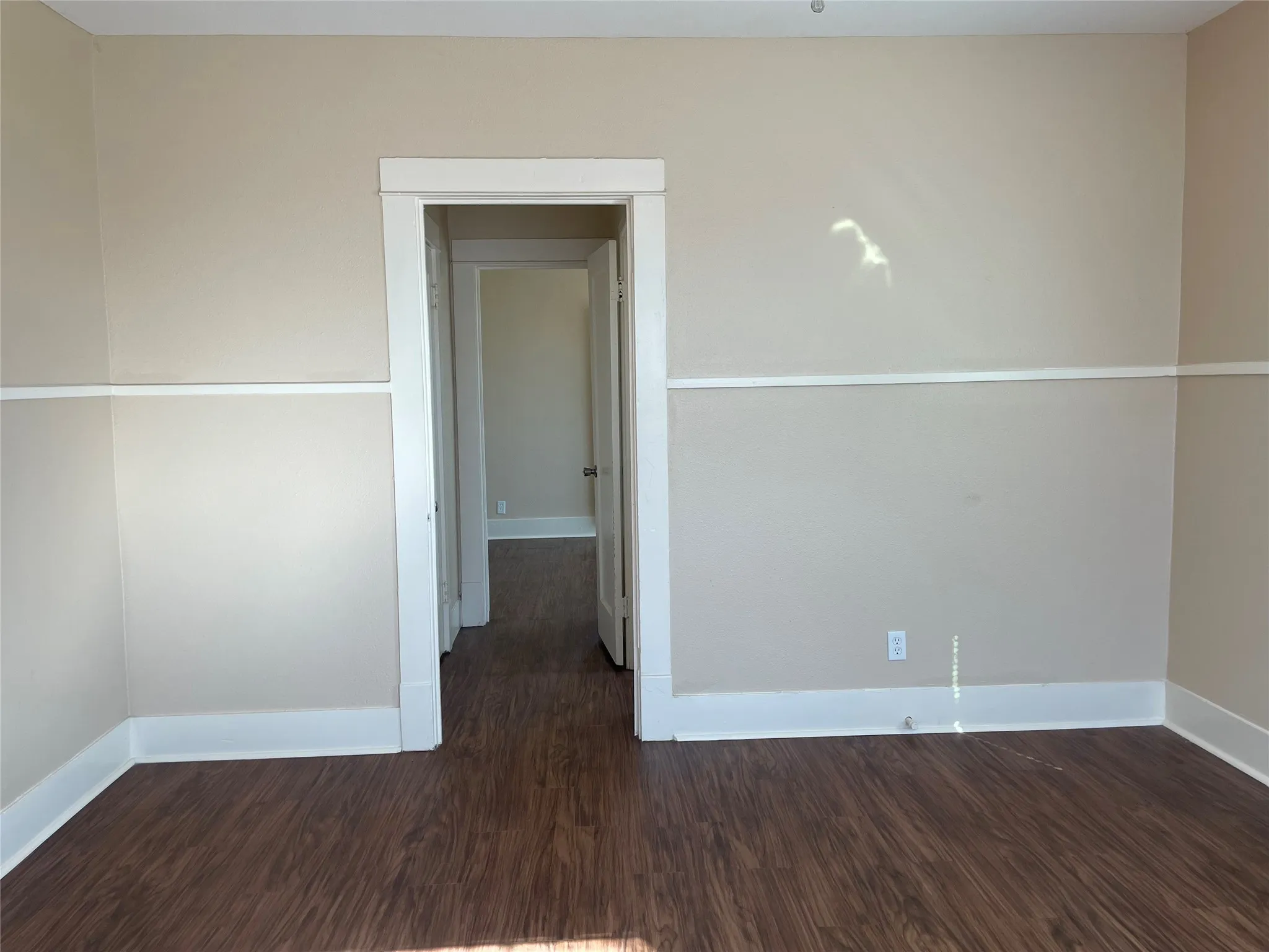 Quadruplex For Rent in Taylor County , 1702 S 3rd Street, Abilene, Texas 79602, 1 Bedroom, 1 Bathroom, Garage spaces, 2,952 Sqft, built in 1926, mls#21392244, Real Estate Agent in Abilene, Homes For Rent in Taylor county, Homes For Rent in Abilene, Realtor in Abilene Texas, Real Estate Brokerage Independent Realty Texas, Luminita Cordes Realtor