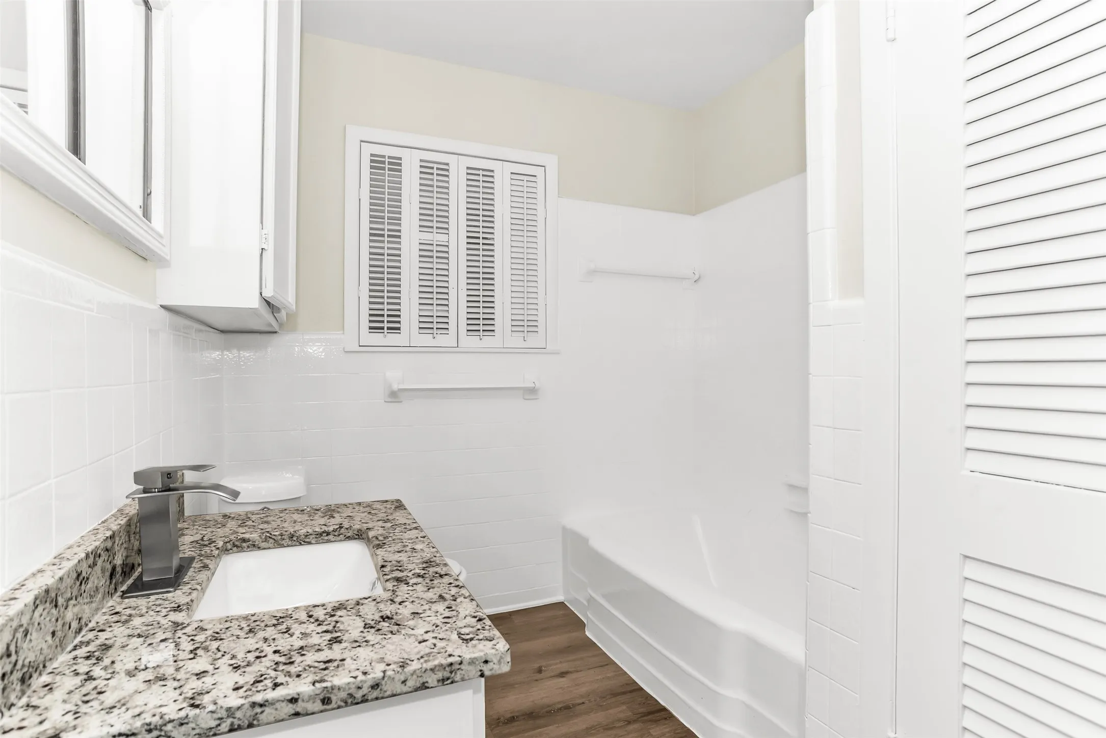 Single Family Residence For Sale in Tarrant County , 6216 Windermere Place, Fort Worth, Texas 76112, 3 Bedroom, 1 Bathroom, 1 Garage spaces, 1,716 Sqft, built in 1955, mls#21392248, Real Estate Agent in Fort Worth, Homes For Sale in Tarrant county, Homes For Sale in Fort Worth, Realtor in Fort Worth Texas, Real Estate Brokerage Independent Realty Texas, Luminita Cordes Realtor