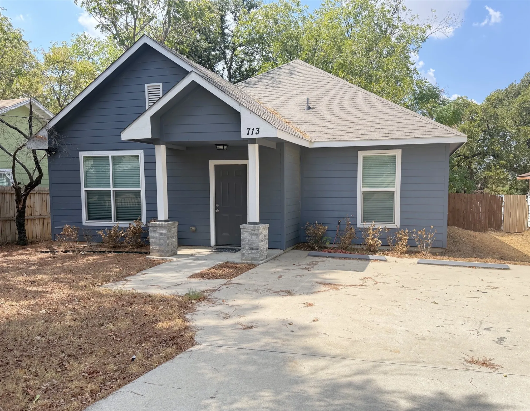 Single Family Residence For Rent in Denton County , 713 N Wood Street, Denton, Texas 76209, 3 Bedroom, 2 Bathroom, Garage spaces, 1,232 Sqft, built in 2018, mls#21391827, Real Estate Agent in Denton, Homes For Rent in Denton county, Homes For Rent in Denton, Realtor in Denton Texas, Real Estate Brokerage Independent Realty Texas, Luminita Cordes Realtor