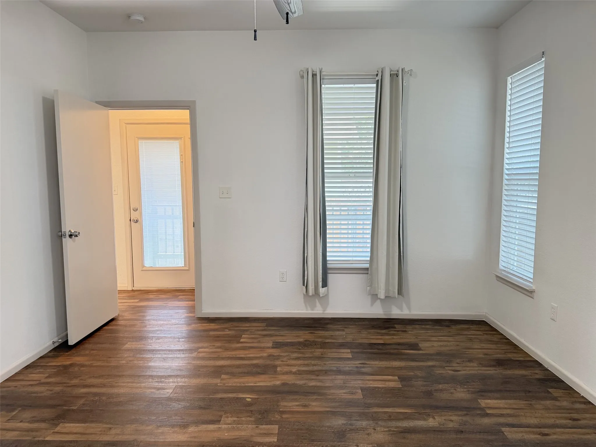 Single Family Residence For Rent in Denton County , 713 N Wood Street, Denton, Texas 76209, 3 Bedroom, 2 Bathroom, Garage spaces, 1,232 Sqft, built in 2018, mls#21391827, Real Estate Agent in Denton, Homes For Rent in Denton county, Homes For Rent in Denton, Realtor in Denton Texas, Real Estate Brokerage Independent Realty Texas, Luminita Cordes Realtor