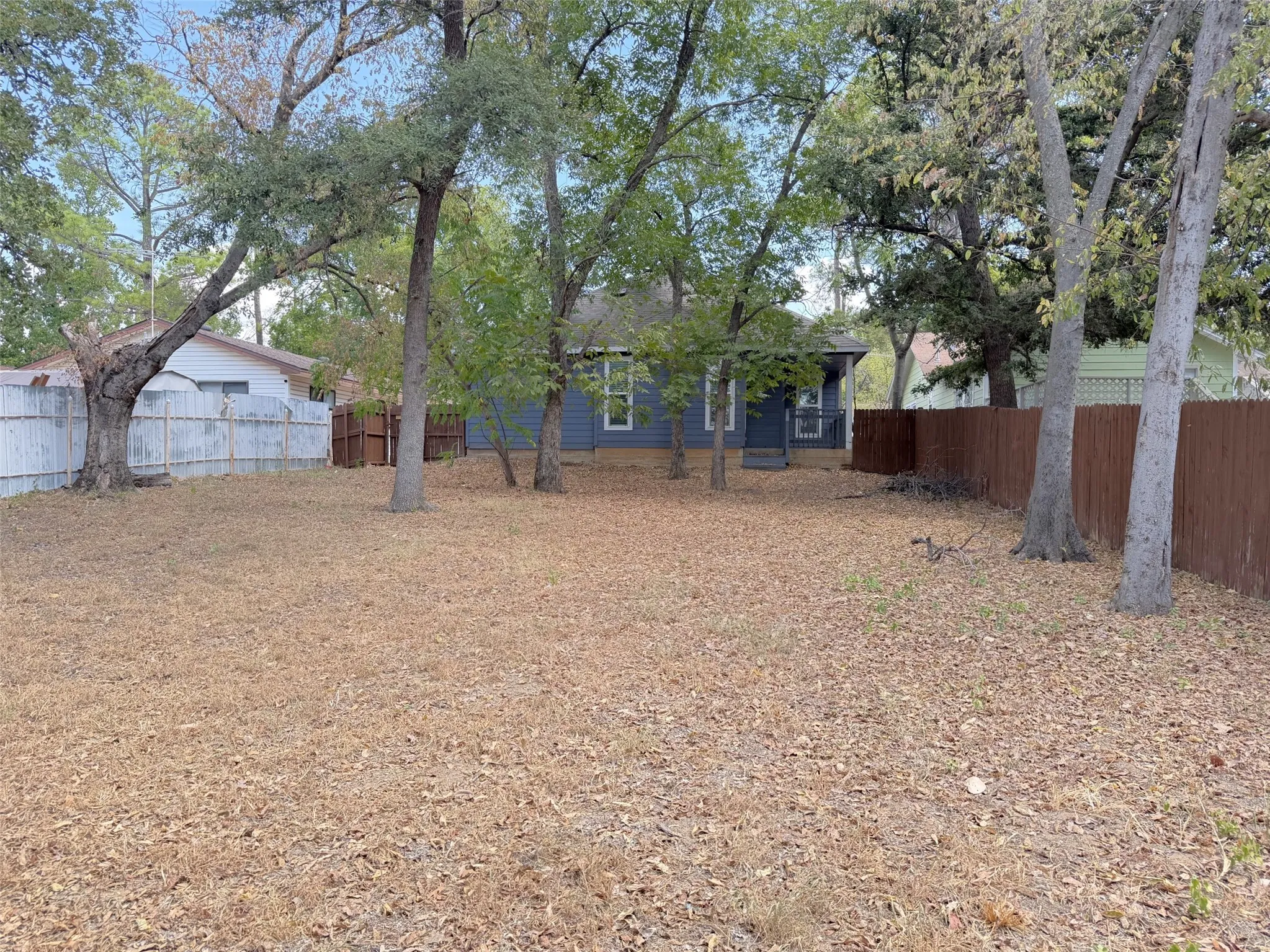 Single Family Residence For Rent in Denton County , 713 N Wood Street, Denton, Texas 76209, 3 Bedroom, 2 Bathroom, Garage spaces, 1,232 Sqft, built in 2018, mls#21391827, Real Estate Agent in Denton, Homes For Rent in Denton county, Homes For Rent in Denton, Realtor in Denton Texas, Real Estate Brokerage Independent Realty Texas, Luminita Cordes Realtor