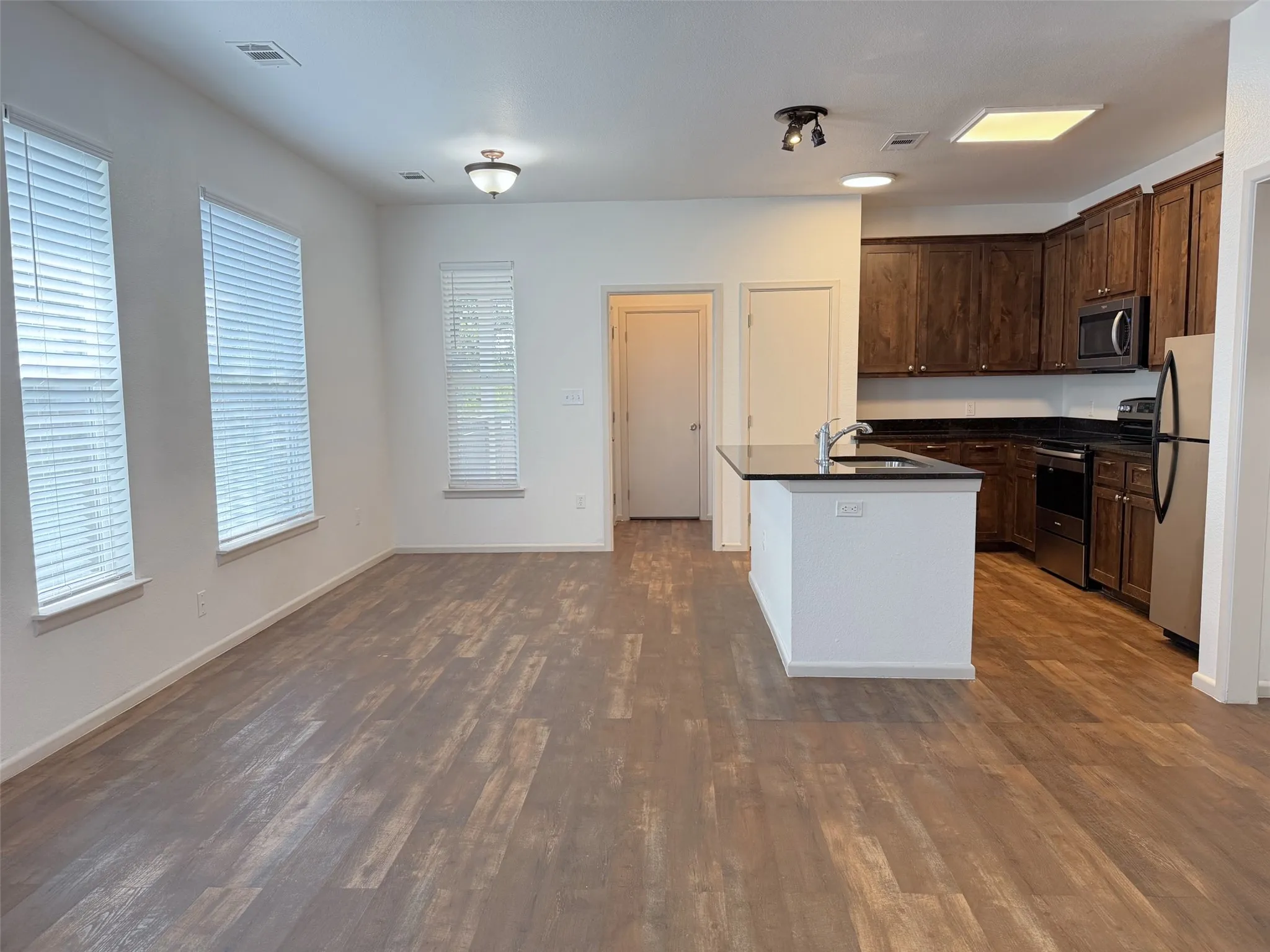 Single Family Residence For Rent in Denton County , 713 N Wood Street, Denton, Texas 76209, 3 Bedroom, 2 Bathroom, Garage spaces, 1,232 Sqft, built in 2018, mls#21391827, Real Estate Agent in Denton, Homes For Rent in Denton county, Homes For Rent in Denton, Realtor in Denton Texas, Real Estate Brokerage Independent Realty Texas, Luminita Cordes Realtor