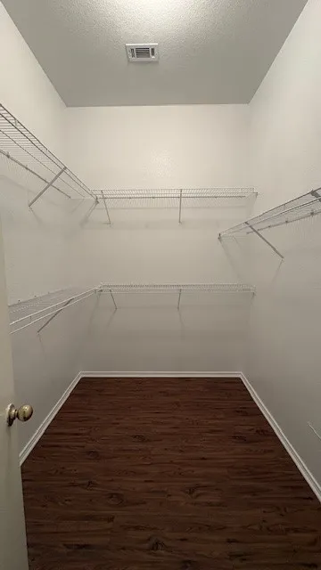 Primary Bedroom has walking-in closet!