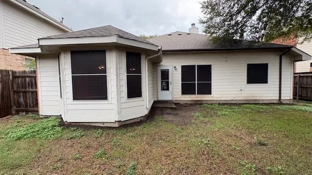 Single Family Residence For Rent in Tarrant County , 6602 Sandgate Drive, Arlington, Texas 76002, 3 Bedroom, 2 Bathroom, 2 Garage spaces, 1,608 Sqft, built in 2000, mls#21392257, Real Estate Agent in Arlington, Homes For Rent in Tarrant county, Homes For Rent in Arlington, Realtor in Arlington Texas, Real Estate Brokerage Independent Realty Texas, Luminita Cordes Realtor