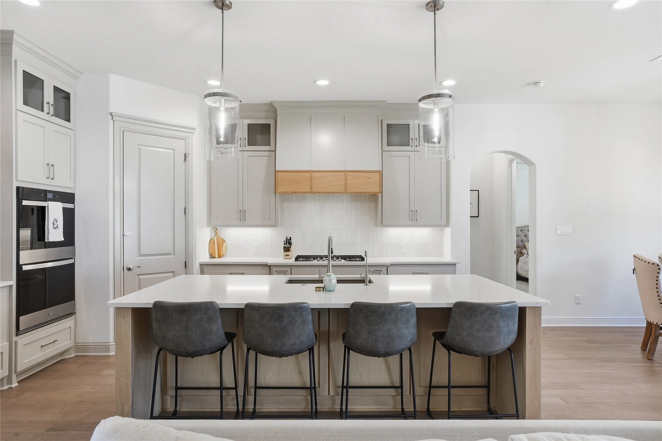 Single Family Residence For Sale in Parker County , 1021 Tobey Court, Aledo, Texas 76008, 4 Bedroom, 3 Bathroom, 3 Garage spaces, 2,995 Sqft, built in 2023, mls#21392225, Real Estate Agent in Aledo, Homes For Sale in Parker county, Homes For Sale in Aledo, Realtor in Aledo Texas, Real Estate Brokerage Independent Realty Texas, Luminita Cordes Realtor