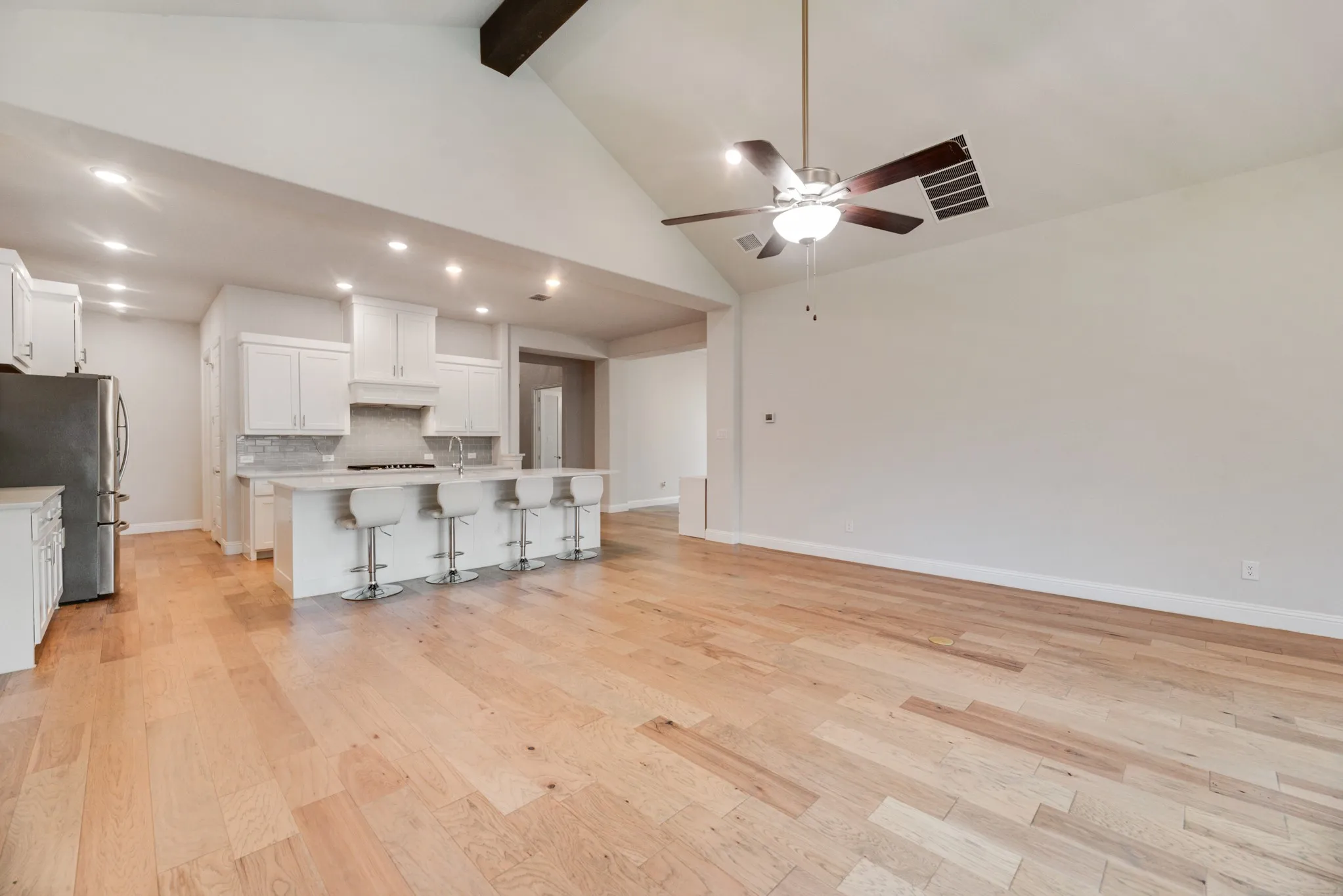 Single Family Residence For Rent in Johnson County , 3107 Trinity Ridge Street, Mansfield, Texas 76063, 4 Bedroom, 4 Bathroom, 3 Garage spaces, 3,383 Sqft, built in 2022, mls#21388395, Real Estate Agent in Mansfield, Homes For Rent in Johnson county, Homes For Rent in Mansfield, Realtor in Mansfield Texas, Real Estate Brokerage Independent Realty Texas, Luminita Cordes Realtor