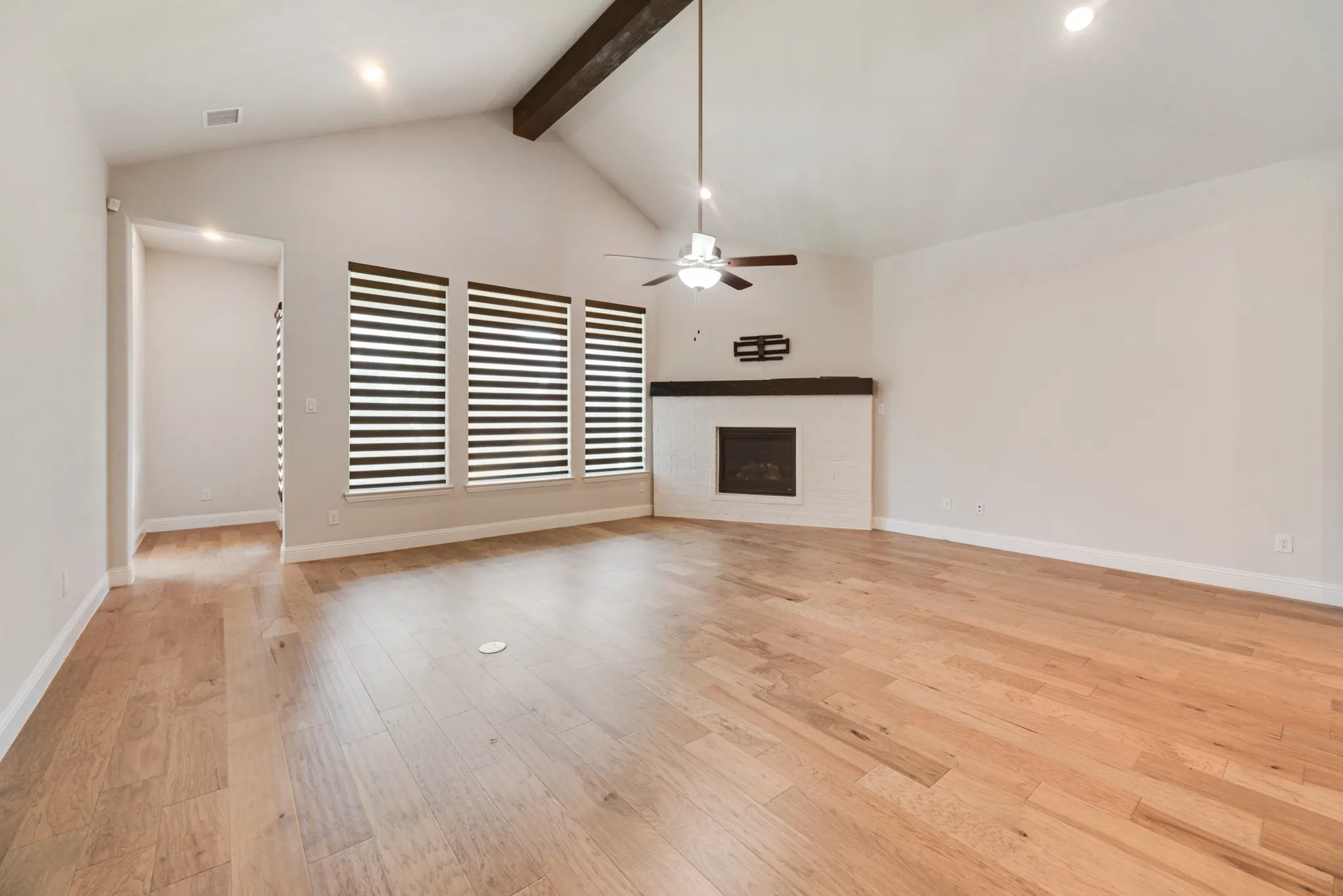 Single Family Residence For Rent in Johnson County , 3107 Trinity Ridge Street, Mansfield, Texas 76063, 4 Bedroom, 4 Bathroom, 3 Garage spaces, 3,383 Sqft, built in 2022, mls#21388395, Real Estate Agent in Mansfield, Homes For Rent in Johnson county, Homes For Rent in Mansfield, Realtor in Mansfield Texas, Real Estate Brokerage Independent Realty Texas, Luminita Cordes Realtor