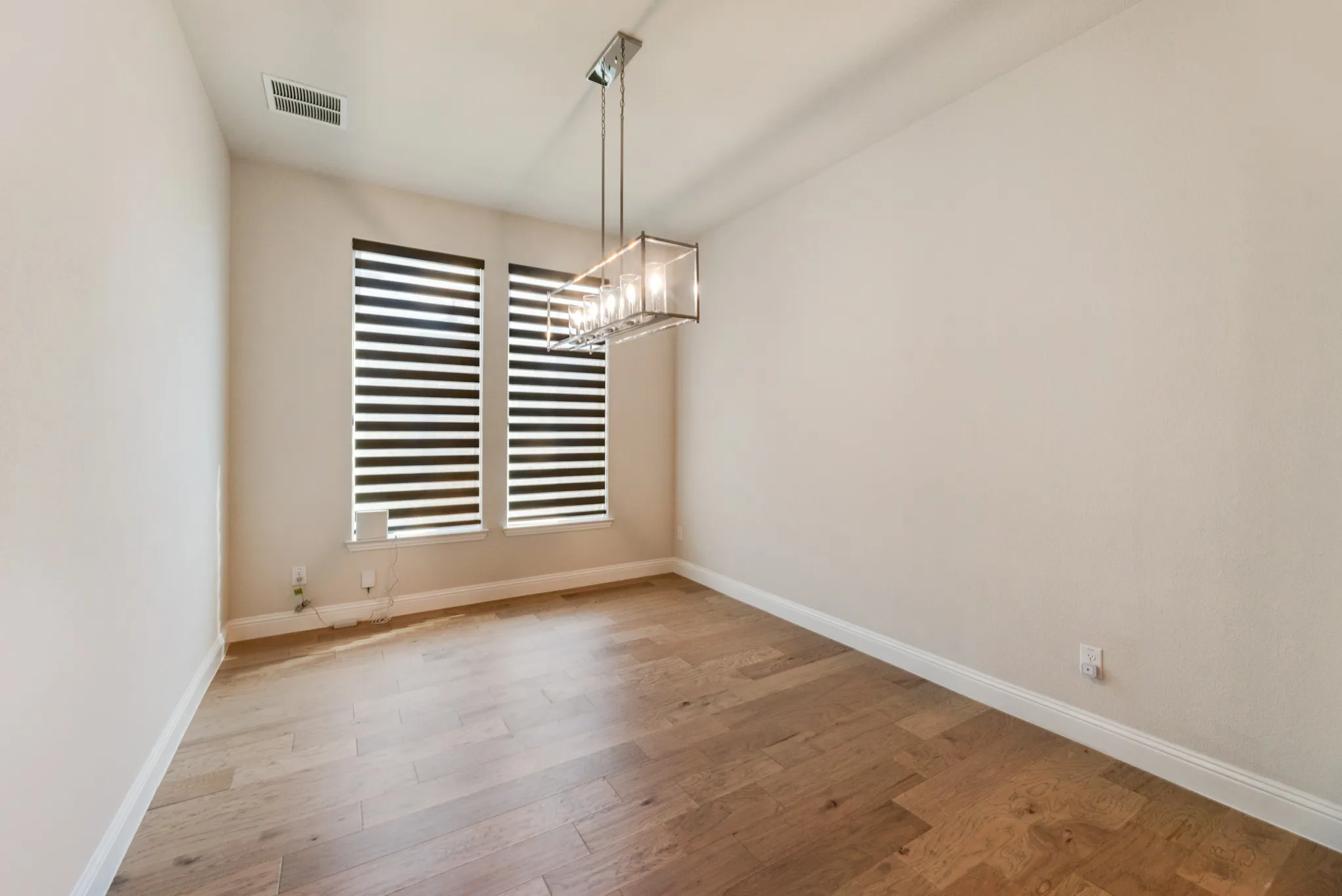 Single Family Residence For Rent in Johnson County , 3107 Trinity Ridge Street, Mansfield, Texas 76063, 4 Bedroom, 4 Bathroom, 3 Garage spaces, 3,383 Sqft, built in 2022, mls#21388395, Real Estate Agent in Mansfield, Homes For Rent in Johnson county, Homes For Rent in Mansfield, Realtor in Mansfield Texas, Real Estate Brokerage Independent Realty Texas, Luminita Cordes Realtor