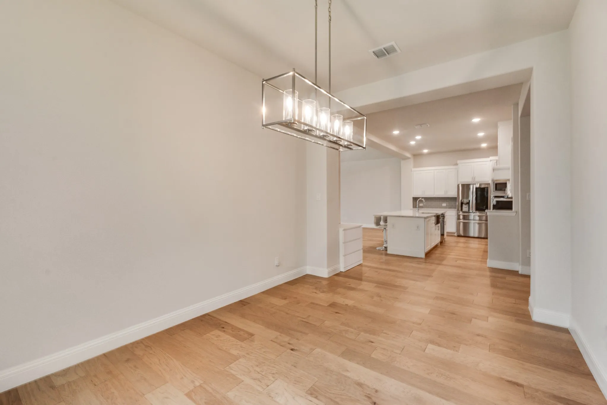 Single Family Residence For Rent in Johnson County , 3107 Trinity Ridge Street, Mansfield, Texas 76063, 4 Bedroom, 4 Bathroom, 3 Garage spaces, 3,383 Sqft, built in 2022, mls#21388395, Real Estate Agent in Mansfield, Homes For Rent in Johnson county, Homes For Rent in Mansfield, Realtor in Mansfield Texas, Real Estate Brokerage Independent Realty Texas, Luminita Cordes Realtor