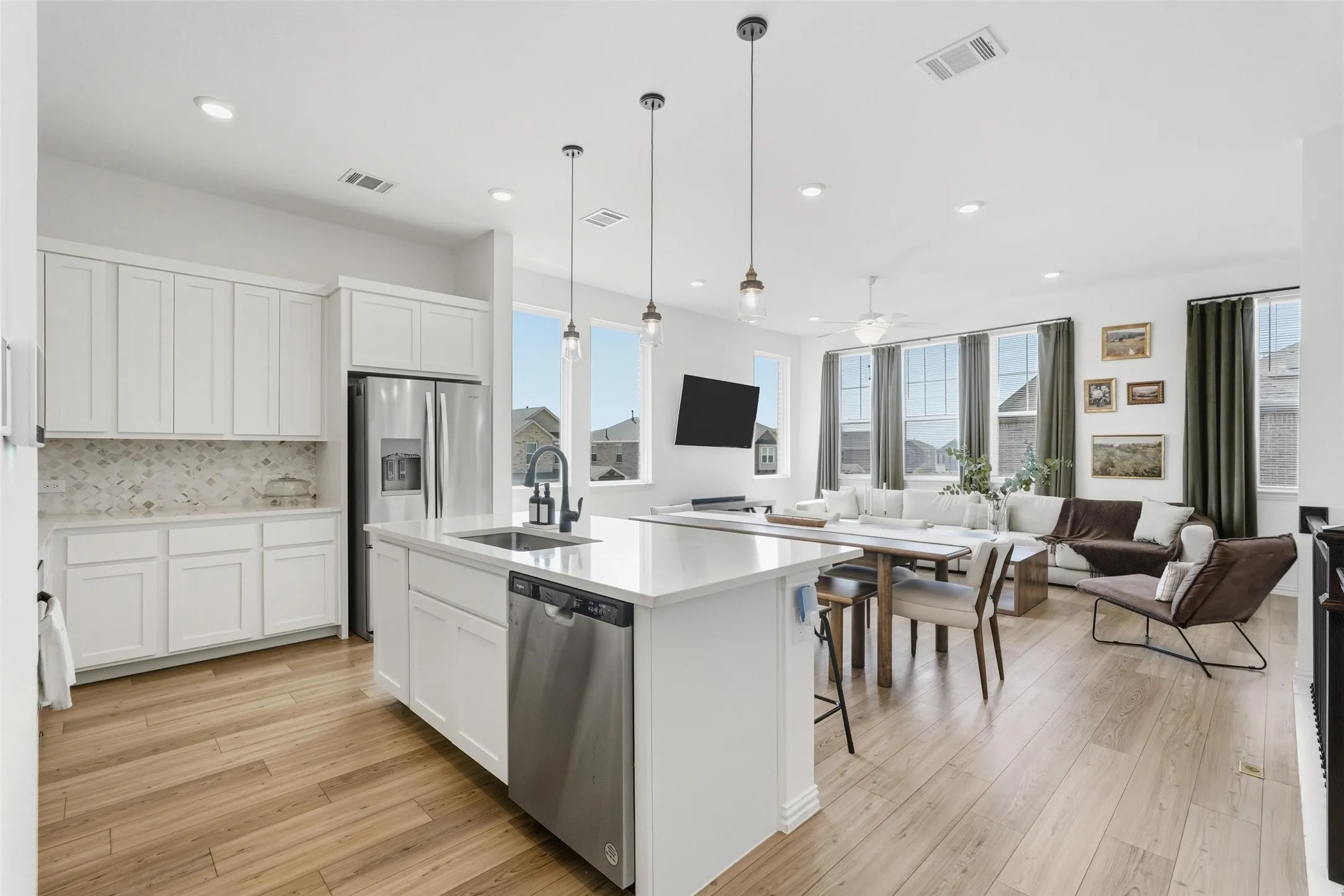 Single Family Residence For Rent in Dallas County , 7503 Millingston Road, Dallas, Texas 75228, 3 Bedroom, 3 Bathroom, 2 Garage spaces, 1,650 Sqft, built in 2023, mls#21391737, Real Estate Agent in Dallas, Homes For Rent in Dallas county, Homes For Rent in Dallas, Realtor in Dallas Texas, Real Estate Brokerage Independent Realty Texas, Luminita Cordes Realtor