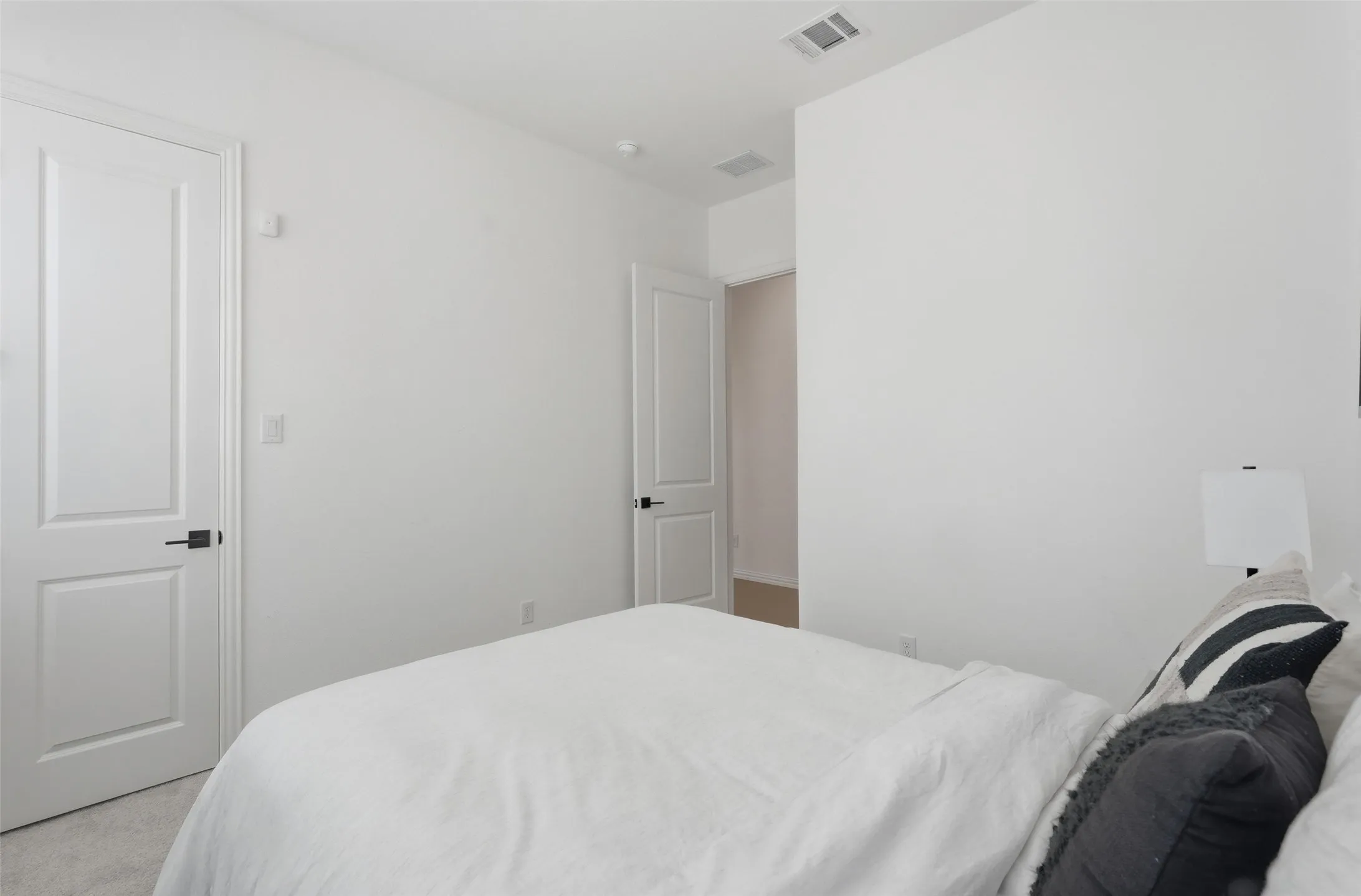 Single Family Residence For Rent in Dallas County , 7503 Millingston Road, Dallas, Texas 75228, 3 Bedroom, 3 Bathroom, 2 Garage spaces, 1,650 Sqft, built in 2023, mls#21391737, Real Estate Agent in Dallas, Homes For Rent in Dallas county, Homes For Rent in Dallas, Realtor in Dallas Texas, Real Estate Brokerage Independent Realty Texas, Luminita Cordes Realtor