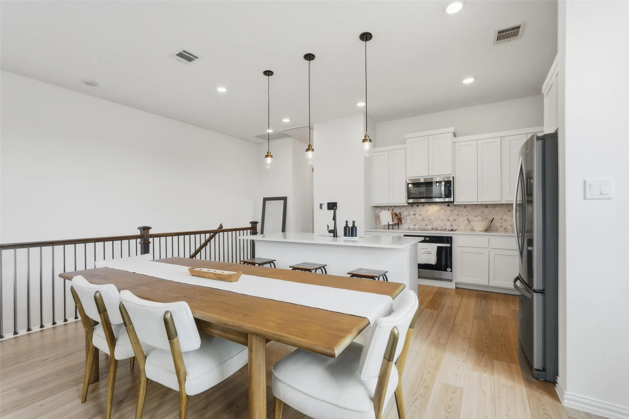 Single Family Residence For Rent in Dallas County , 7503 Millingston Road, Dallas, Texas 75228, 3 Bedroom, 3 Bathroom, 2 Garage spaces, 1,650 Sqft, built in 2023, mls#21391737, Real Estate Agent in Dallas, Homes For Rent in Dallas county, Homes For Rent in Dallas, Realtor in Dallas Texas, Real Estate Brokerage Independent Realty Texas, Luminita Cordes Realtor