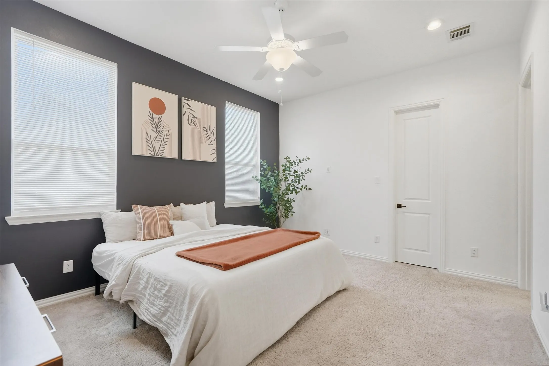 Single Family Residence For Rent in Dallas County , 7503 Millingston Road, Dallas, Texas 75228, 3 Bedroom, 3 Bathroom, 2 Garage spaces, 1,650 Sqft, built in 2023, mls#21391737, Real Estate Agent in Dallas, Homes For Rent in Dallas county, Homes For Rent in Dallas, Realtor in Dallas Texas, Real Estate Brokerage Independent Realty Texas, Luminita Cordes Realtor