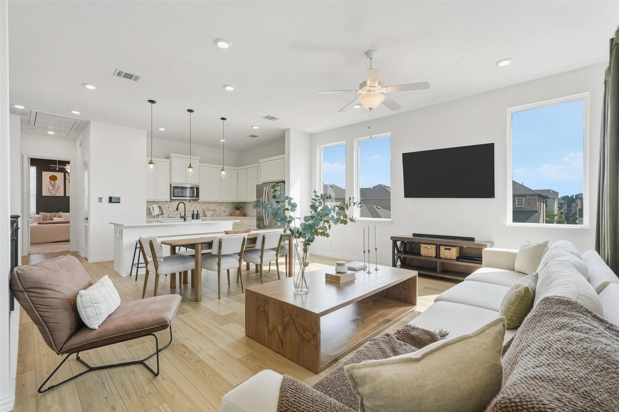 Single Family Residence For Rent in Dallas County , 7503 Millingston Road, Dallas, Texas 75228, 3 Bedroom, 3 Bathroom, 2 Garage spaces, 1,650 Sqft, built in 2023, mls#21391737, Real Estate Agent in Dallas, Homes For Rent in Dallas county, Homes For Rent in Dallas, Realtor in Dallas Texas, Real Estate Brokerage Independent Realty Texas, Luminita Cordes Realtor