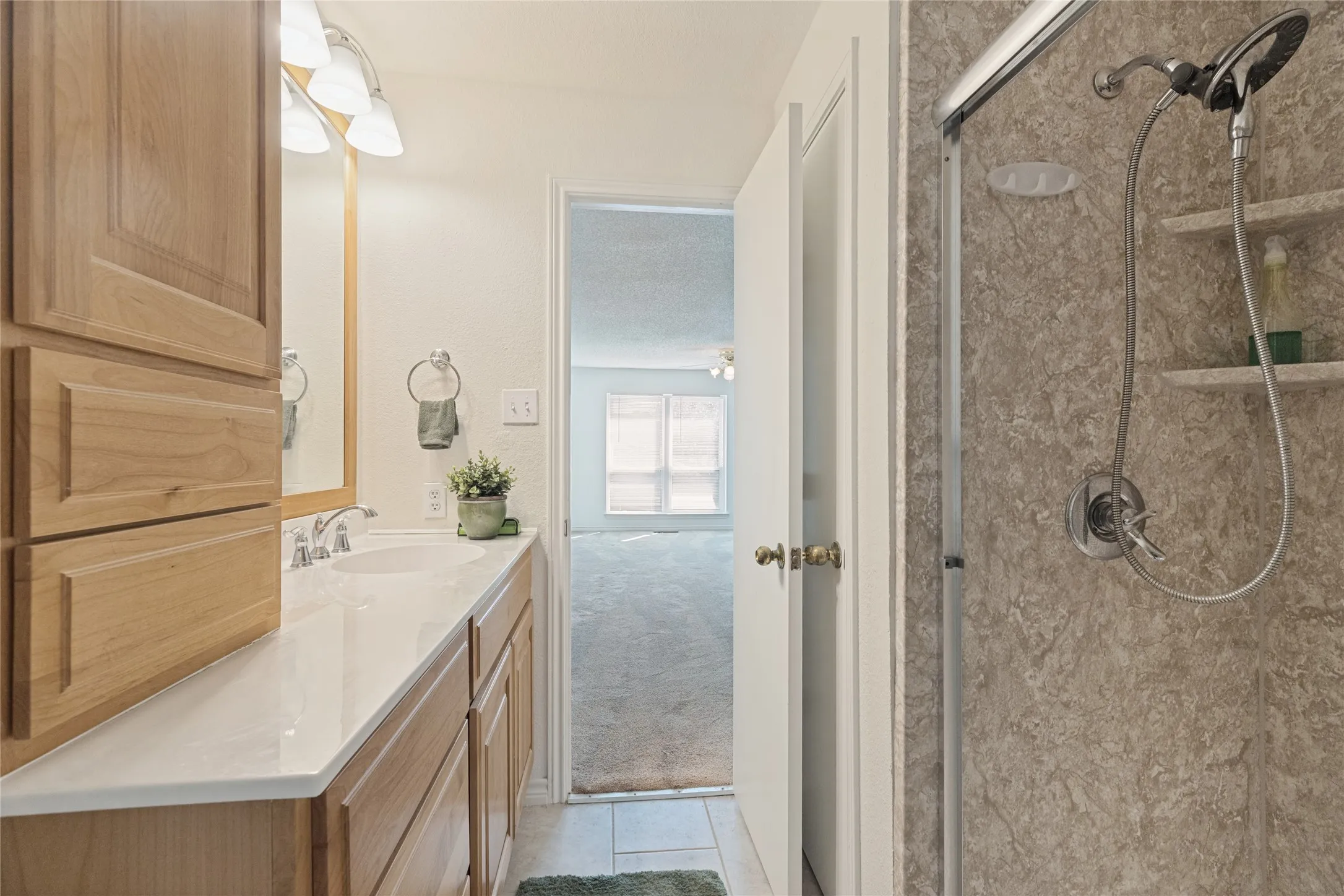 Townhouse For Sale in Collin County , 8400 Hickory Street 2402, Frisco, Texas 75034, 2 Bedroom, 2 Bathroom, 1 Garage spaces, 1,188 Sqft, built in 1987, mls#21391417, Real Estate Agent in Frisco, Homes For Sale in Collin county, Homes For Sale in Frisco, Realtor in Frisco Texas, Real Estate Brokerage Independent Realty Texas, Luminita Cordes Realtor