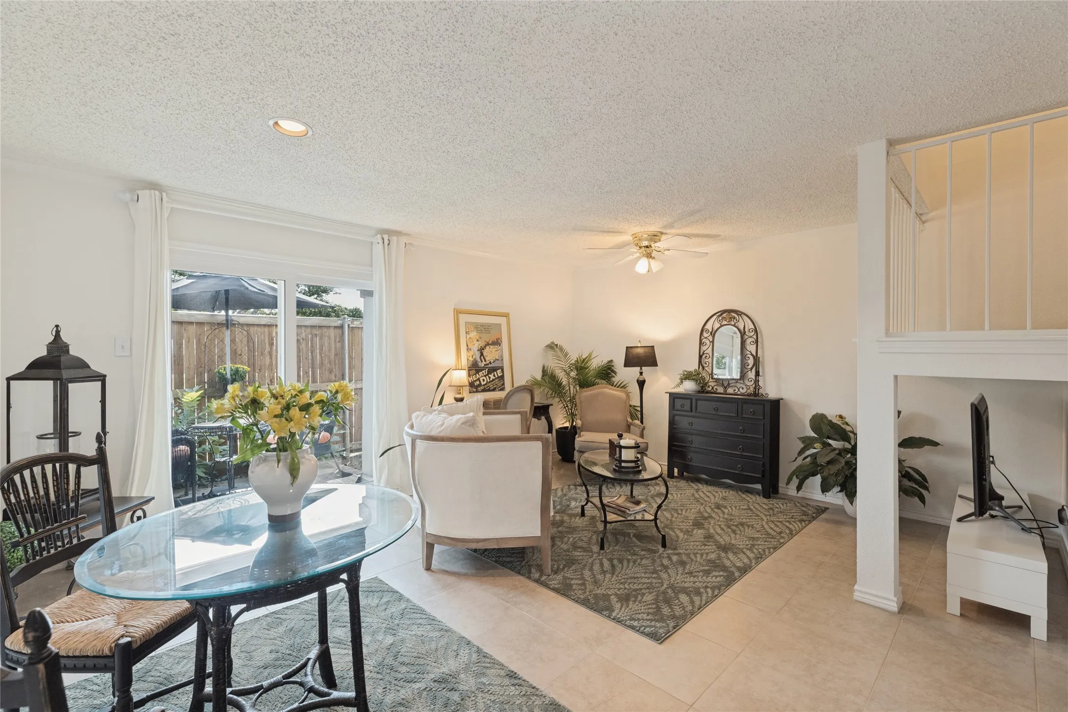 Townhouse For Sale in Collin County , 8400 Hickory Street 2402, Frisco, Texas 75034, 2 Bedroom, 2 Bathroom, 1 Garage spaces, 1,188 Sqft, built in 1987, mls#21391417, Real Estate Agent in Frisco, Homes For Sale in Collin county, Homes For Sale in Frisco, Realtor in Frisco Texas, Real Estate Brokerage Independent Realty Texas, Luminita Cordes Realtor